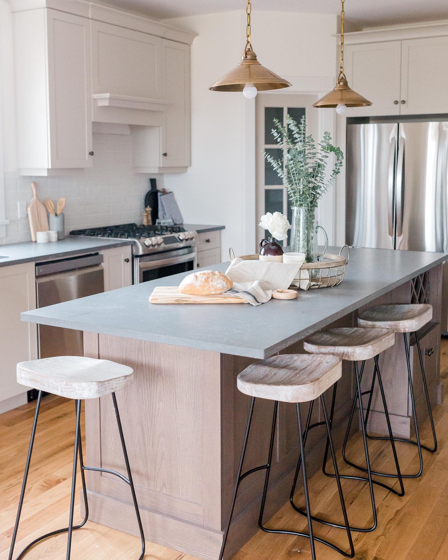 We reached our 3k goal! And that means it&rsquo;s GIVEAWAY time! We will be giving away a $300 GIFT CARD to an Ottawa restaurant of your choosing! You may have a beautiful kitchen to enjoy, like this one in our Lakeside Custom, but once in awhile it&