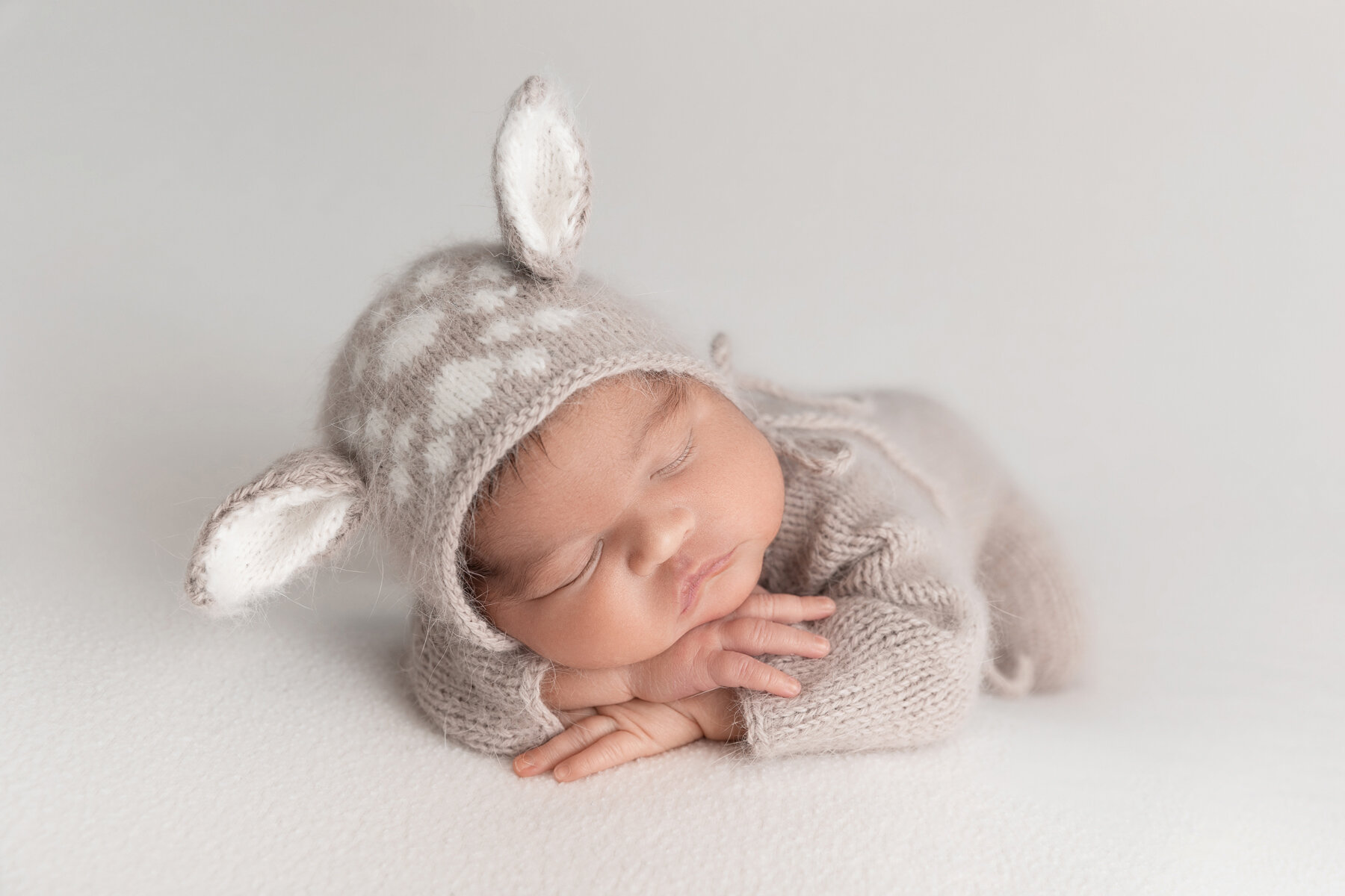 Newborn-fawn-hat.jpg