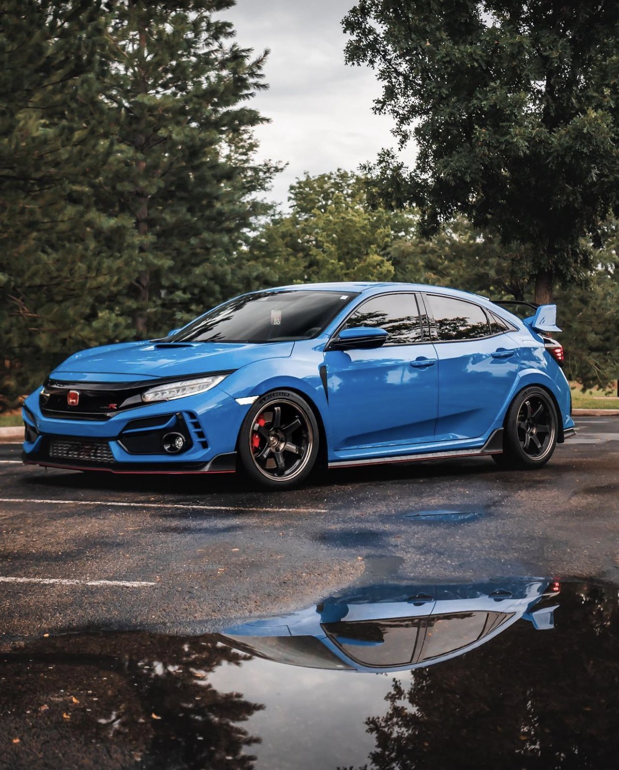 Boost Blue FK8 Honda Civic Type R equipped with systemspec Rays Volk