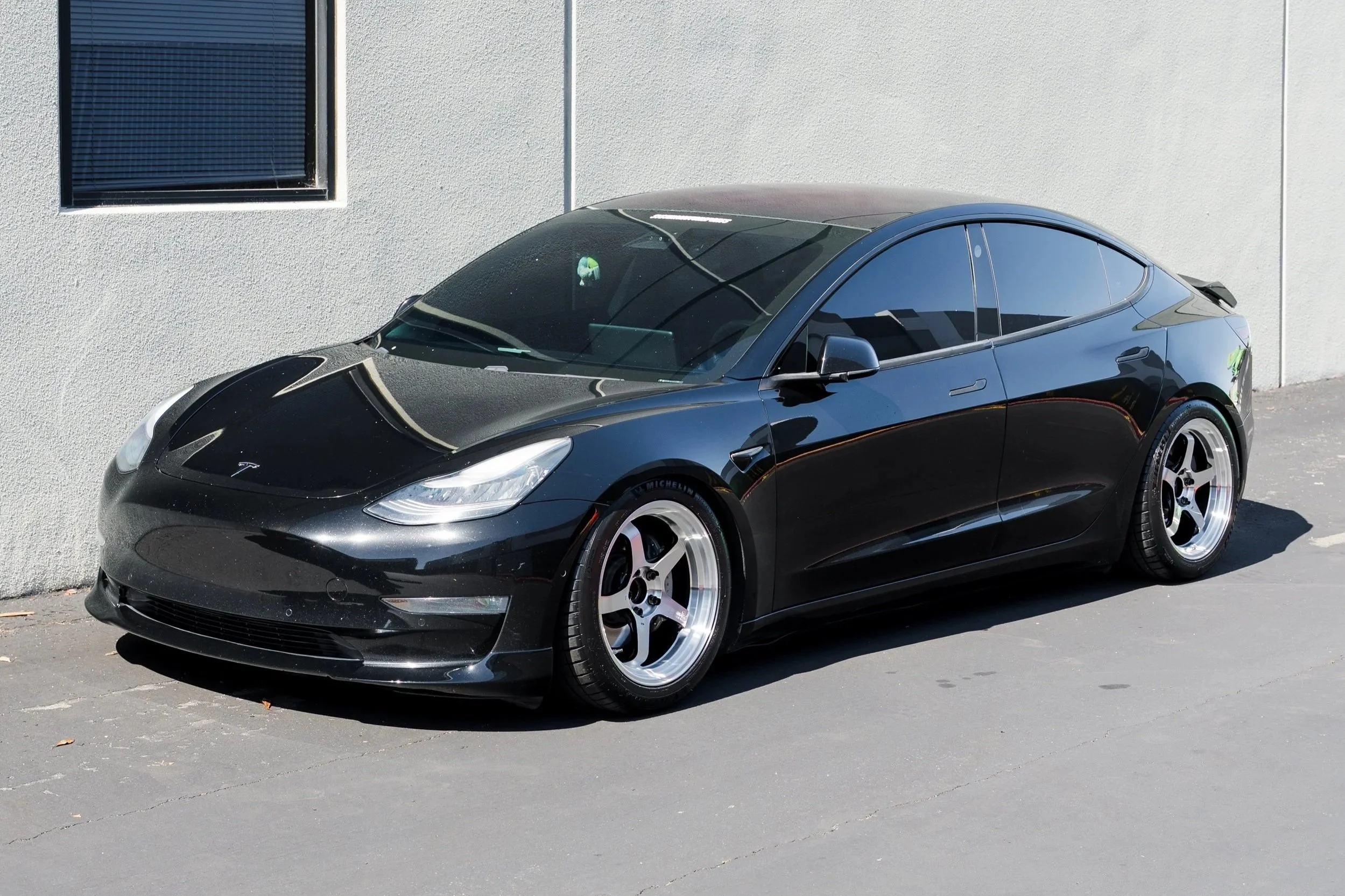 Tesla Model 3 x Advan GT Beyond-R 18x9.5 Machining &amp; Diamond Cut!