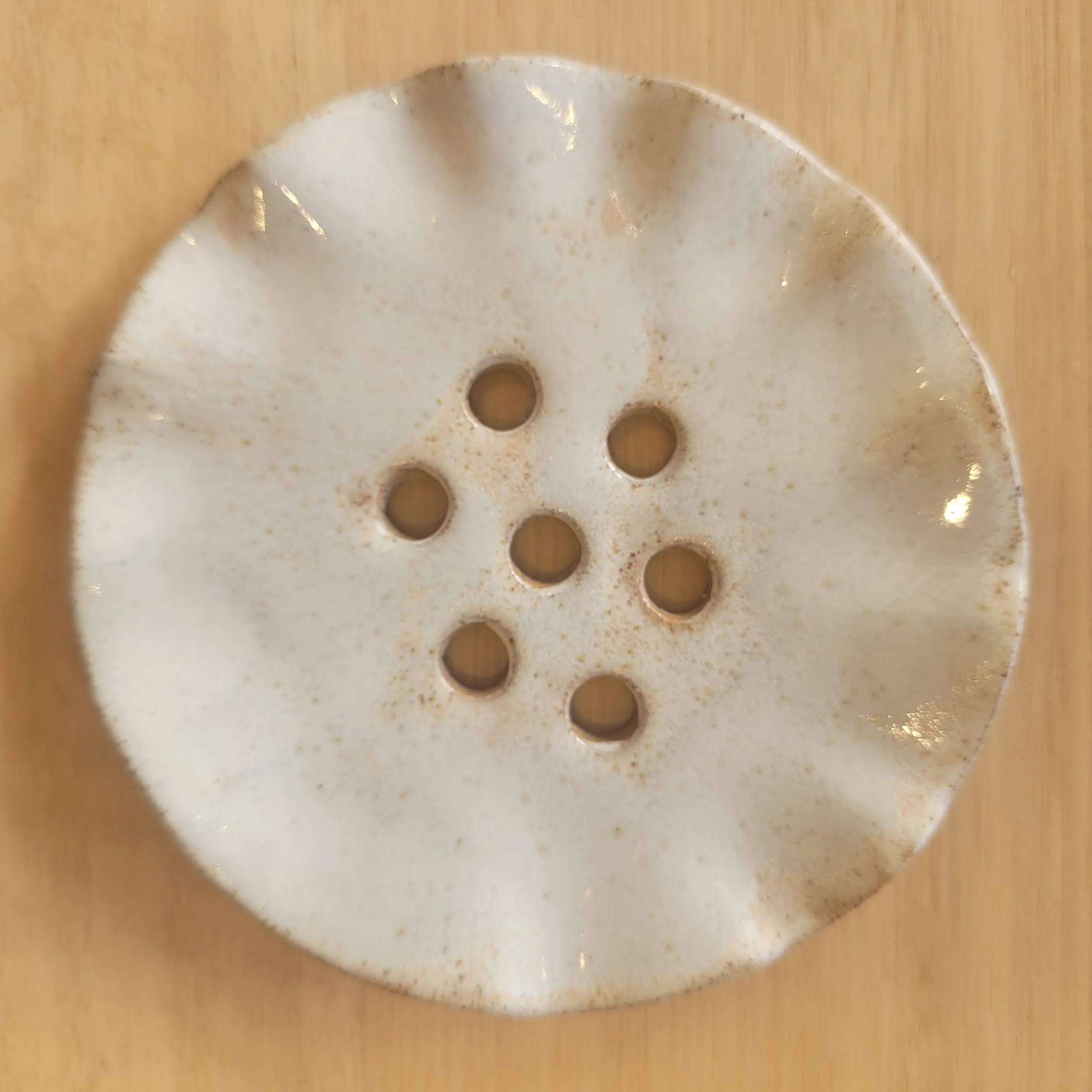 White Sands handmade ceramic propagation rest for growing plant cuttings in water, by My Earthy Life in Dunsborough, Western Australia.