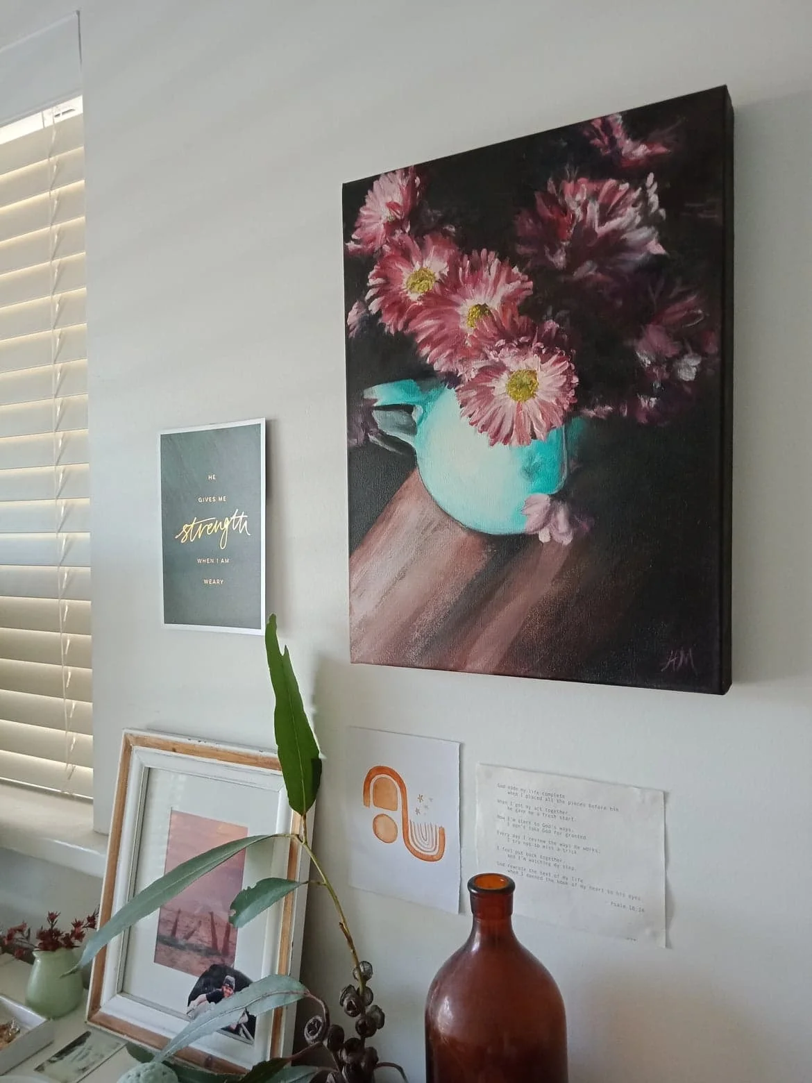 set that vase side angle.jpg