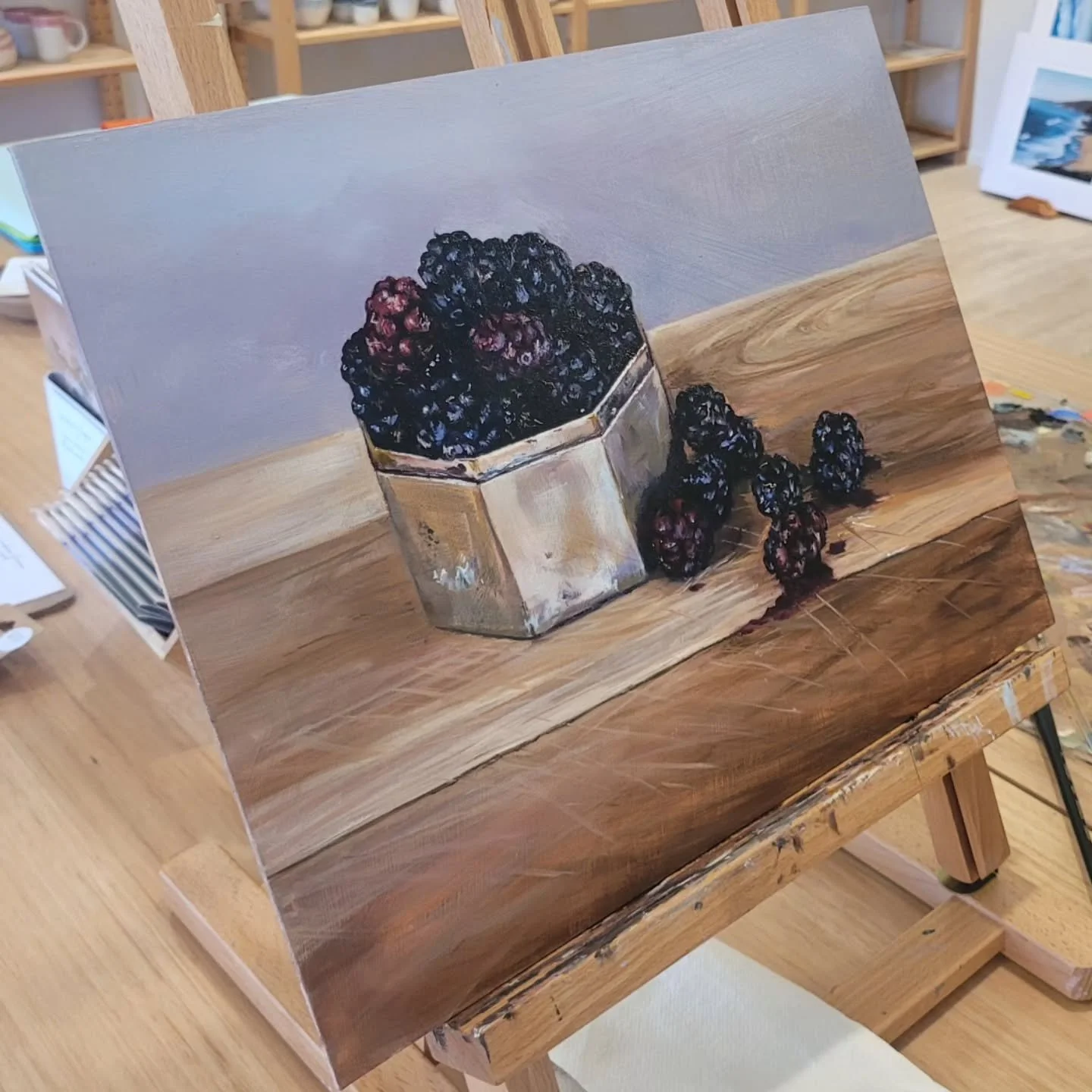 Hi art lovers!👋 

Now might be an appropriate time to announce I'm working on three new series especially for open studios in September, one being all about Berries! This is Berries No 4, the rest are a surpise 😜 

Why Berries? 🫐🍓I'll explain som