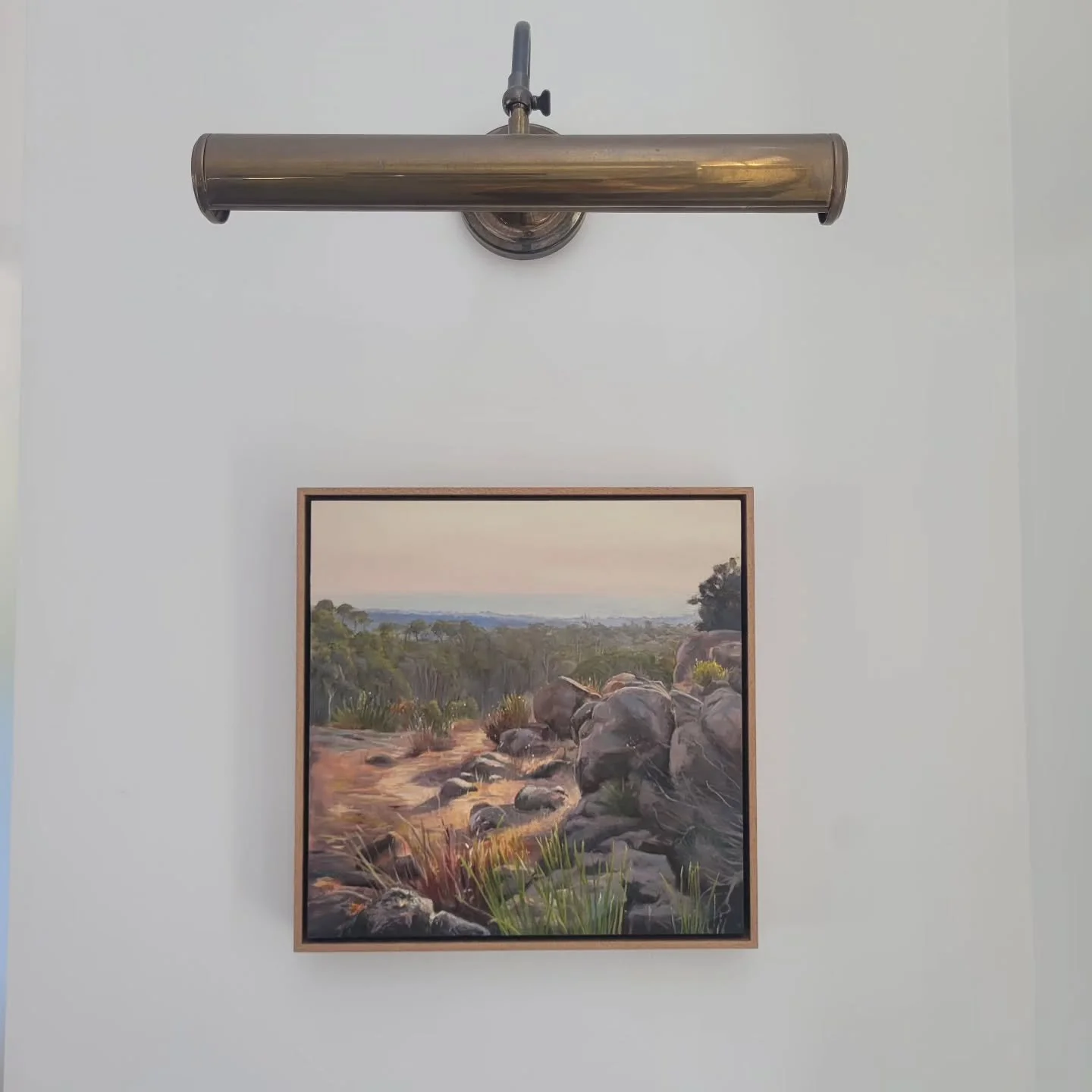 My heart jumps with delight when I see my work beautifully framed! 💕 

Early Morning at Big Rock
Oil on Board
30 x 30cm

Berries V 
Oil on Board
30 x 30cm