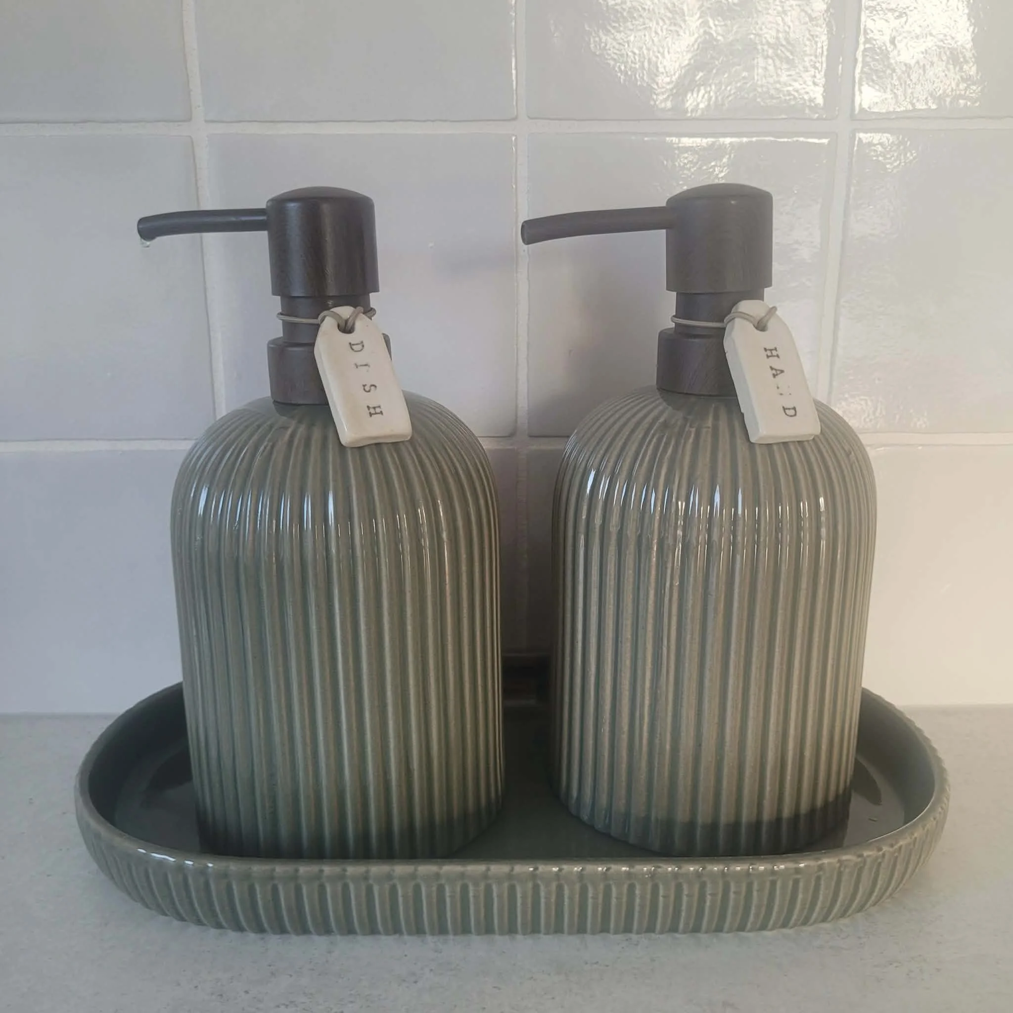 ceramic-bottole-tags-kitchen-sink-styling-my-earthy-life.jpg