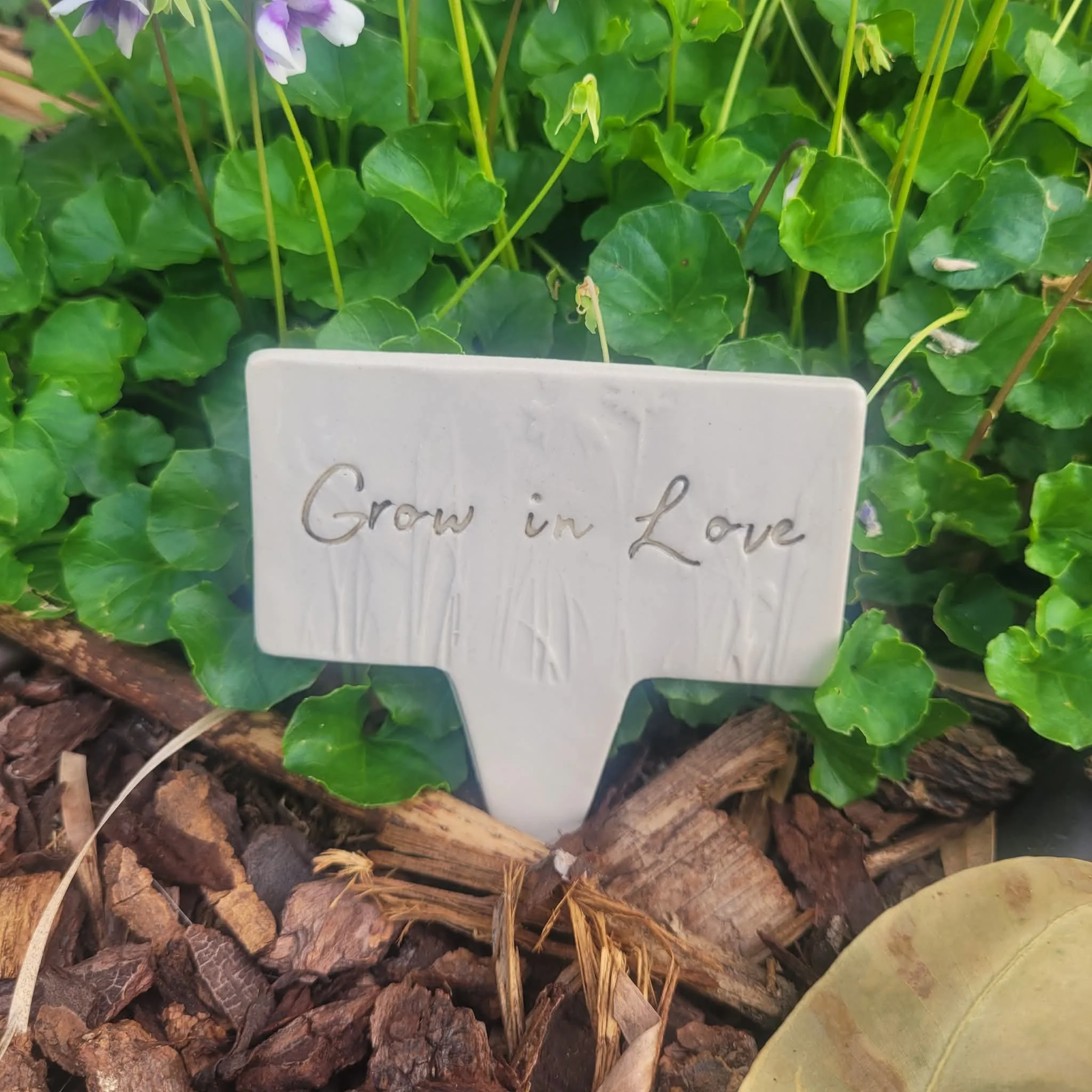 -grow-in-love-ceramic-garden-marker-my-earthy-life-western-australia