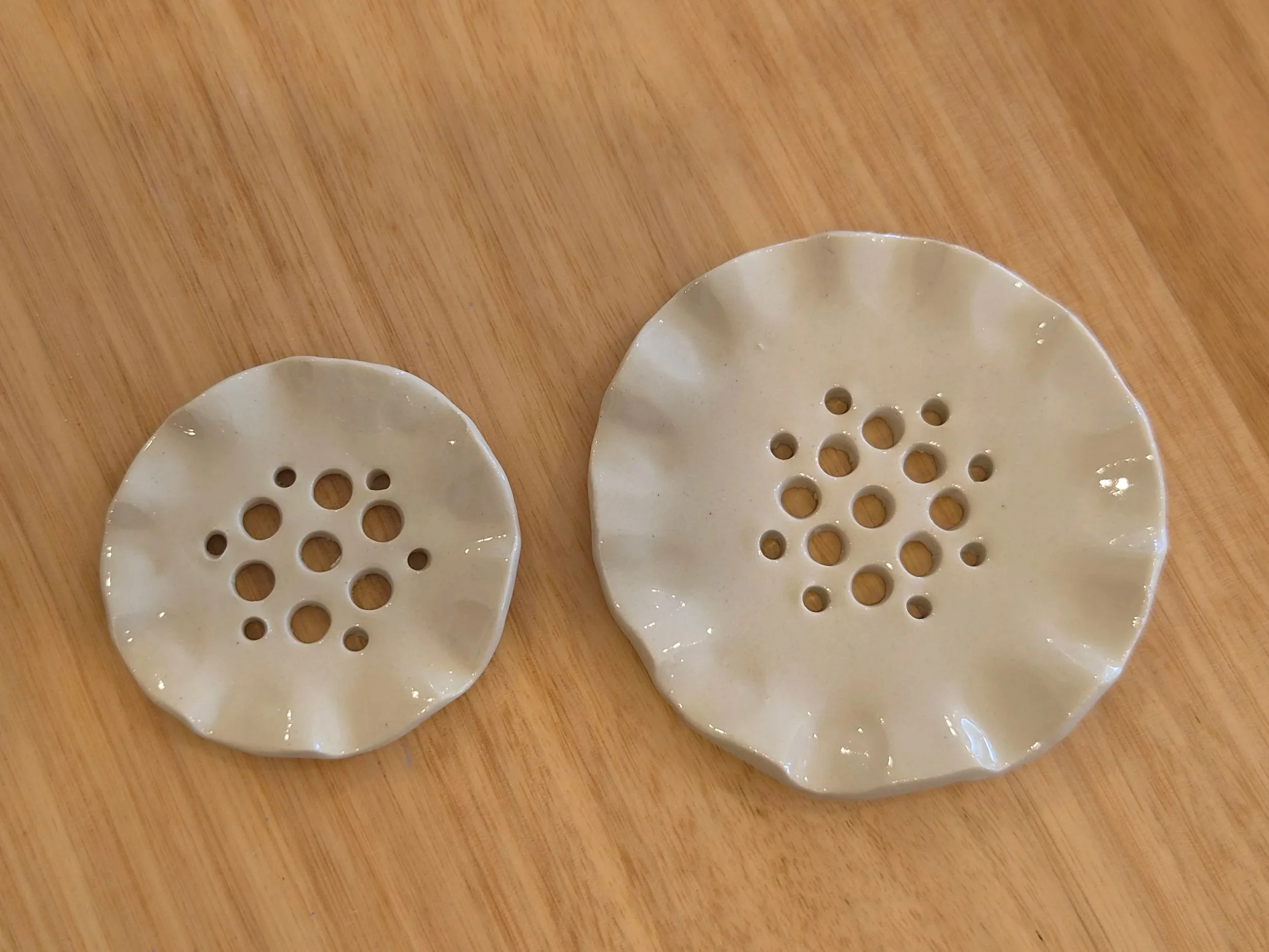 Old Linen handmade ceramic propagation rest in a warm ivory glaze for growing plant cuttings in water, by My Earthy Life.