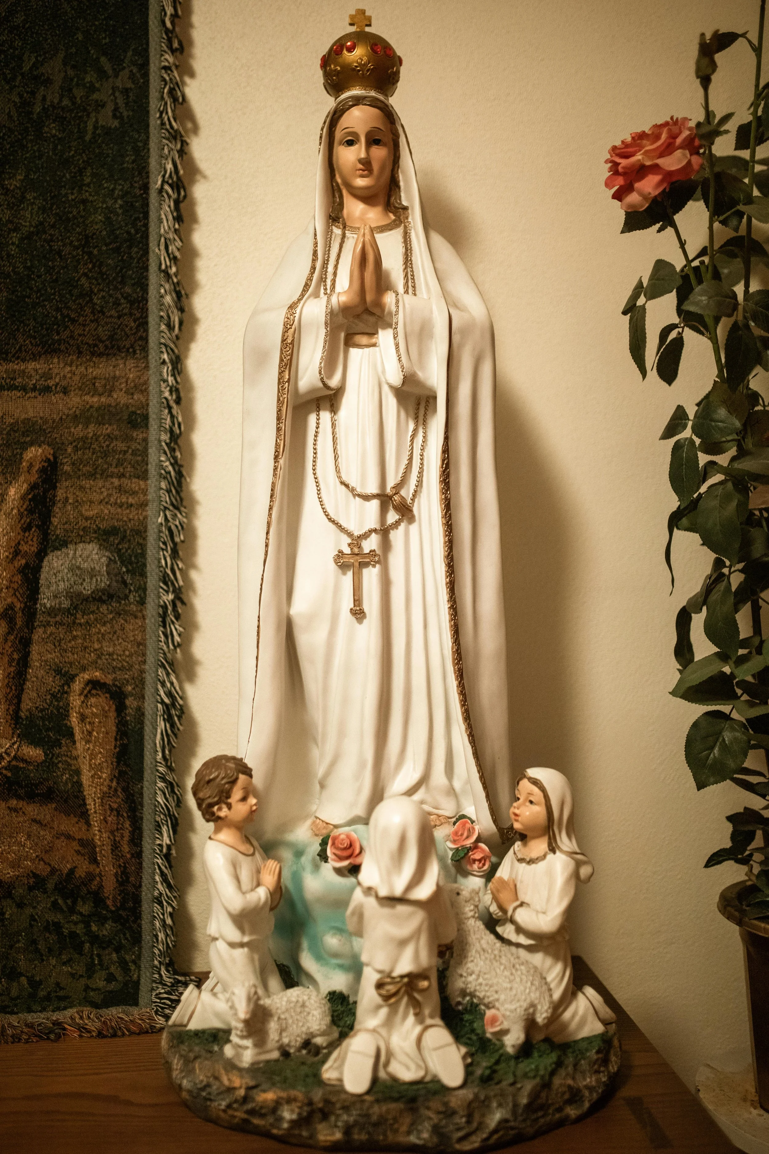 Jesus Wants Us to Know and Love His Mother
