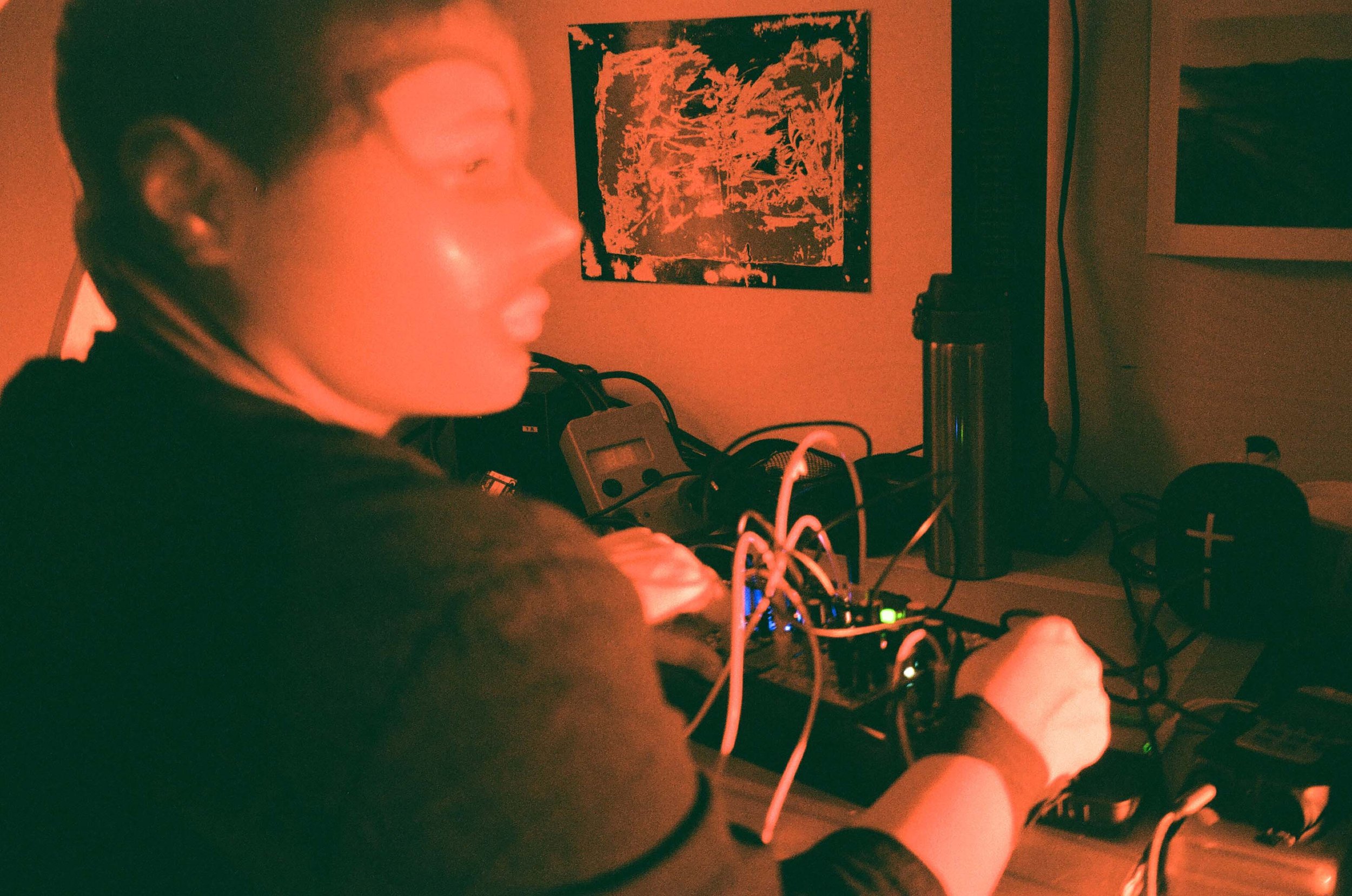 Sayang & synth in Darkroom, 2024 ©EmmaBentleyFox.jpg