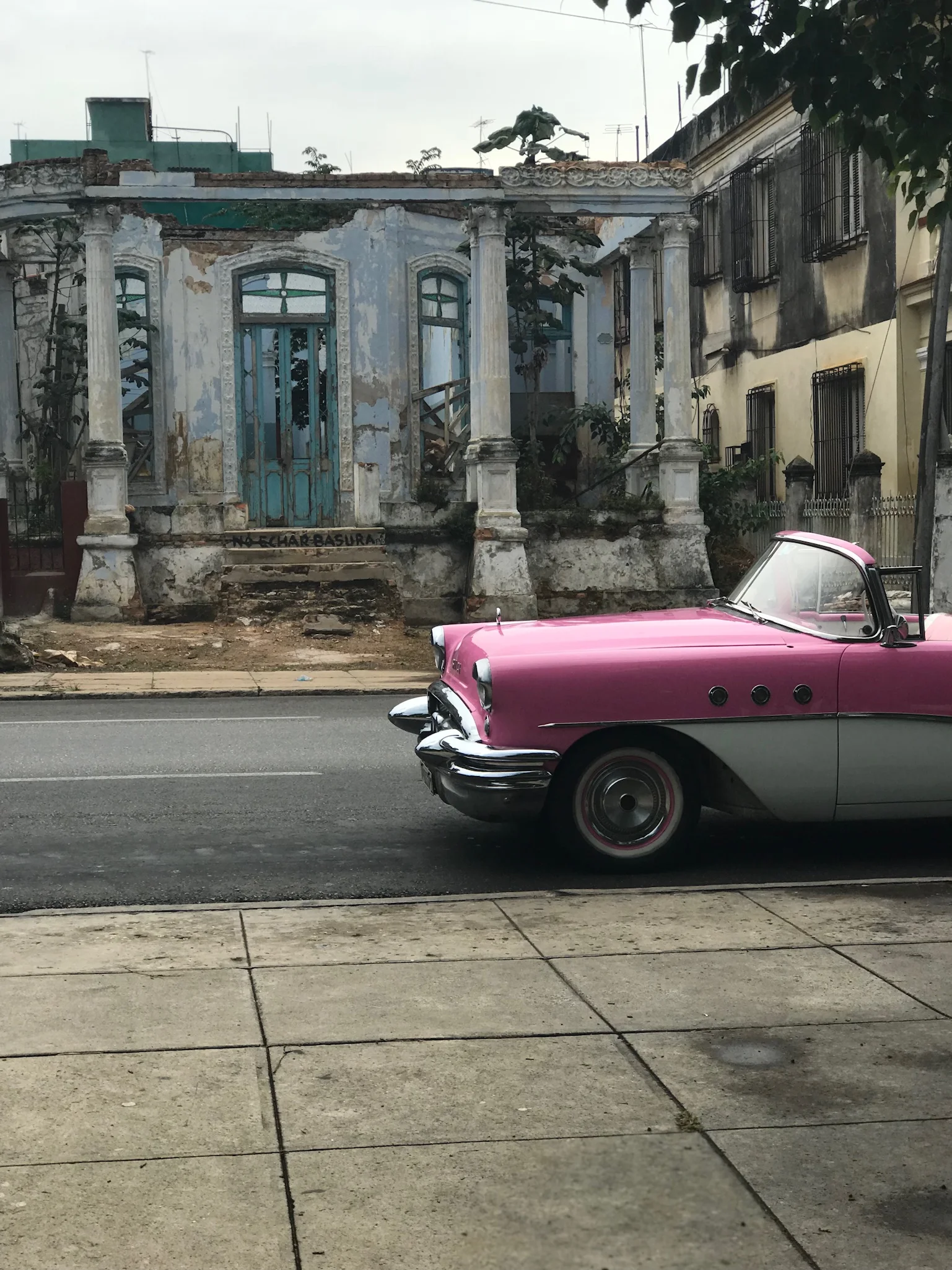 Havana Day 2: Cafe Arcangel and Riding in Cars (No Boys)!