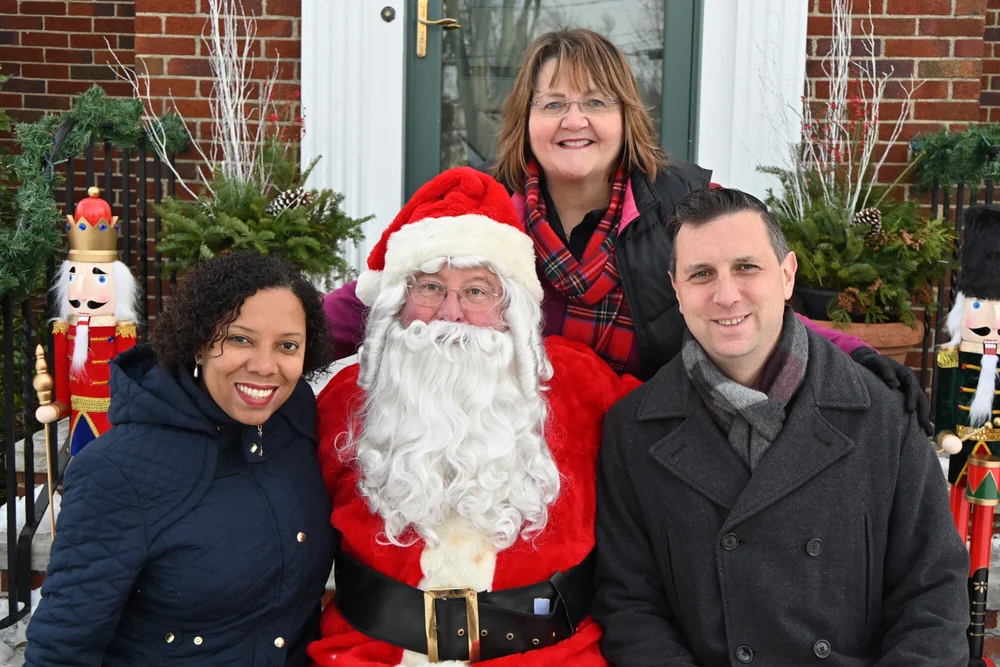 CoP2019_CouncilMembers_Santa.JPG