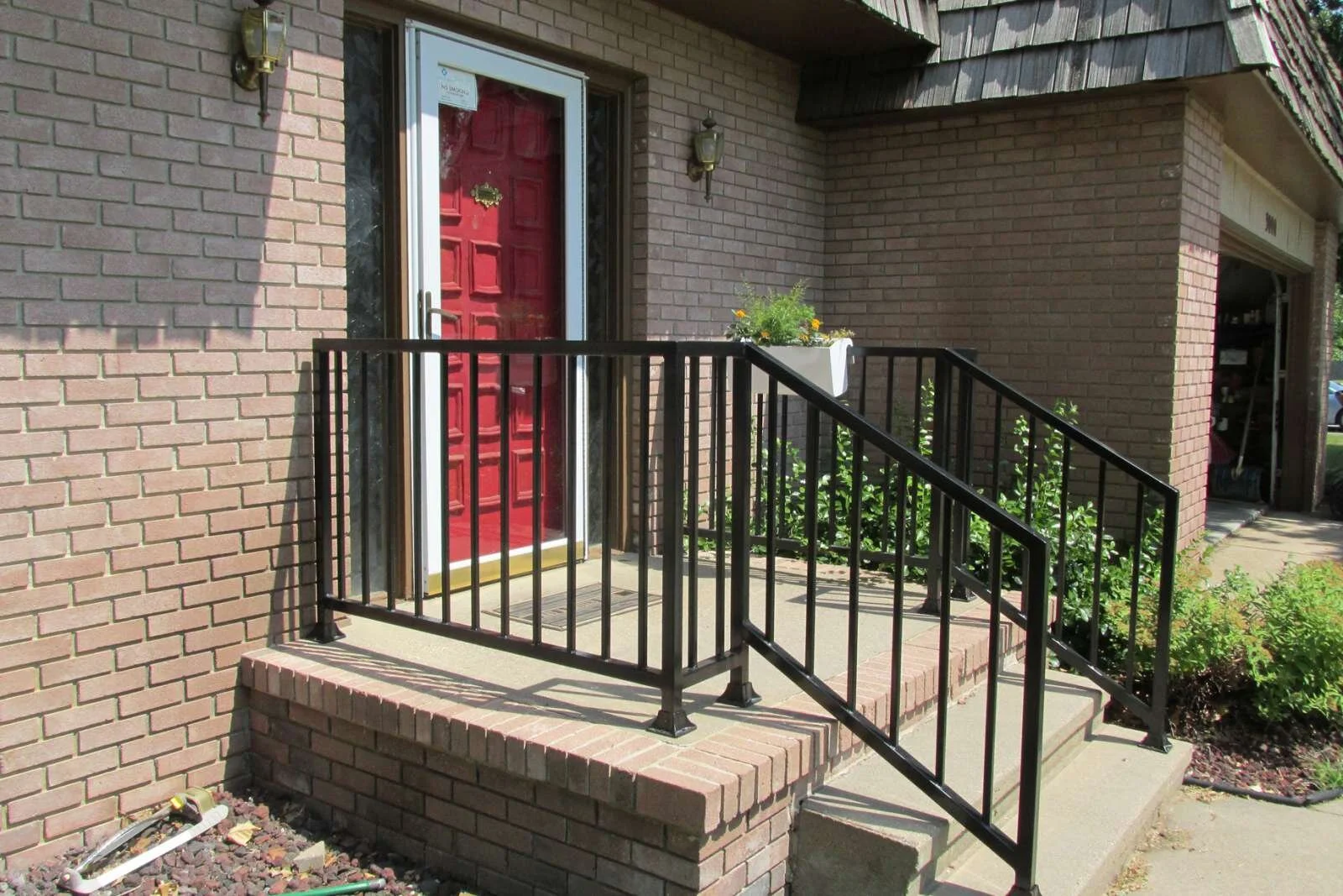 Front-Porch-Metal-Railings.jpg