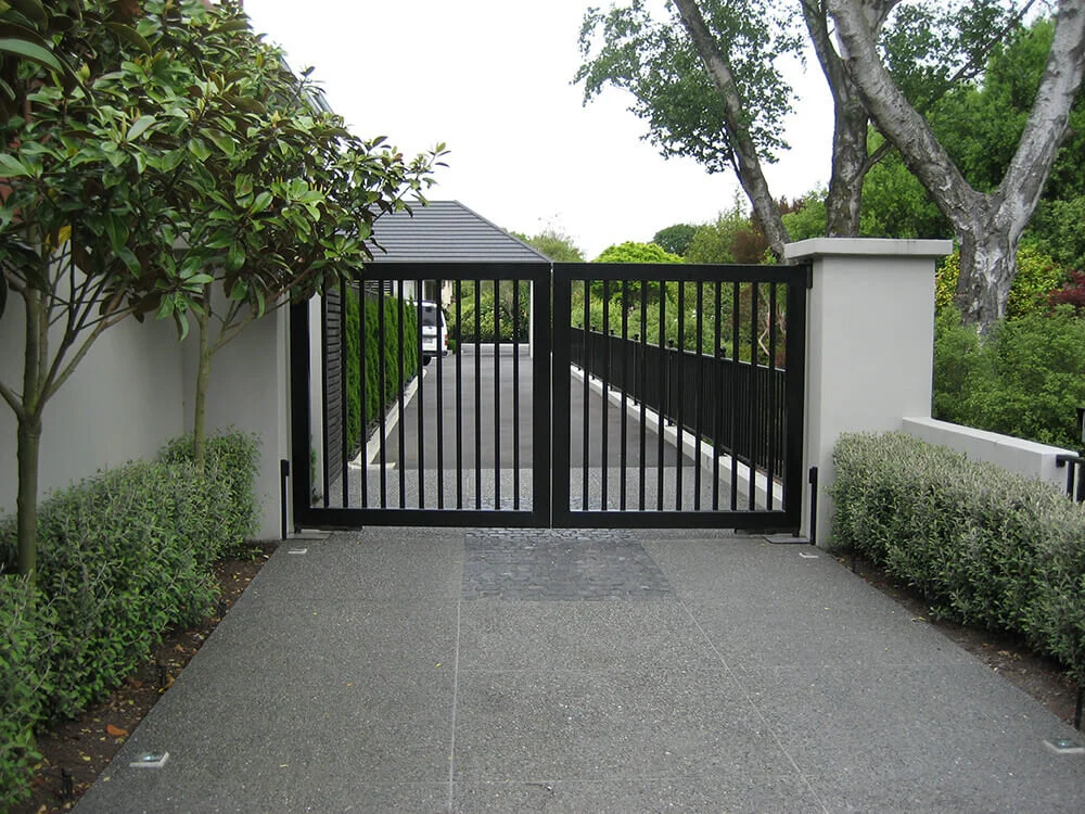 Christchurch_Steel_wrought_iron_gates004.jpg