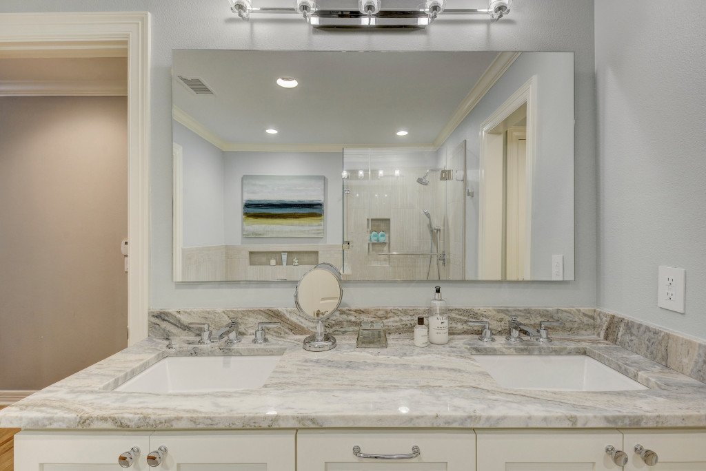 Dual Vanity