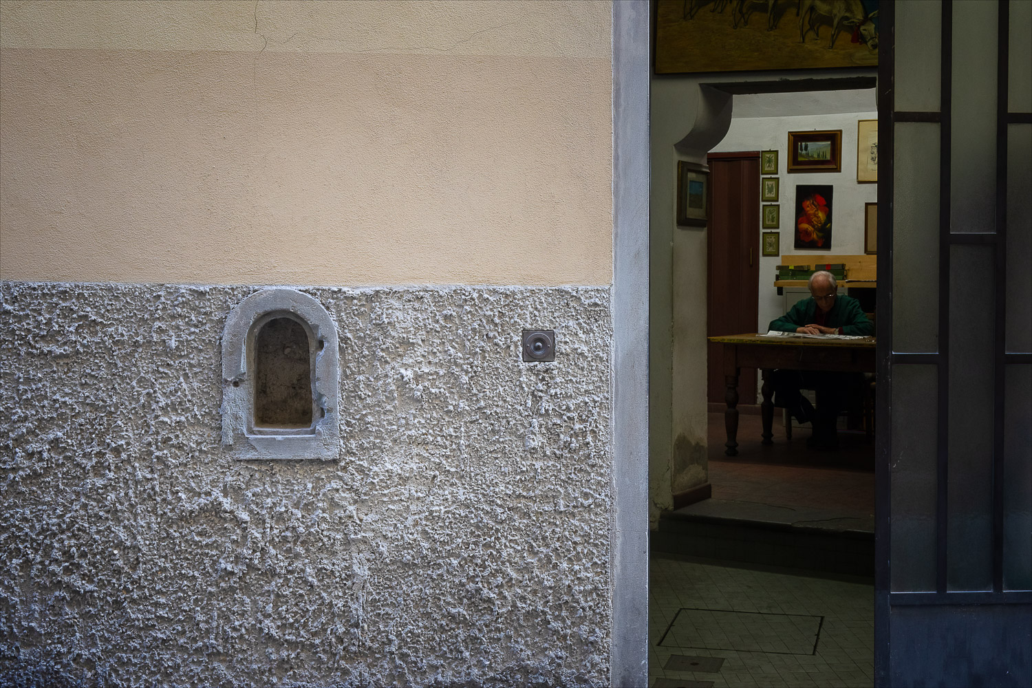 wine-doors-of-florence-4.jpg