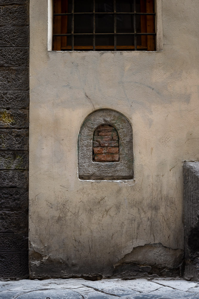wine-doors-of-florence-15.jpg