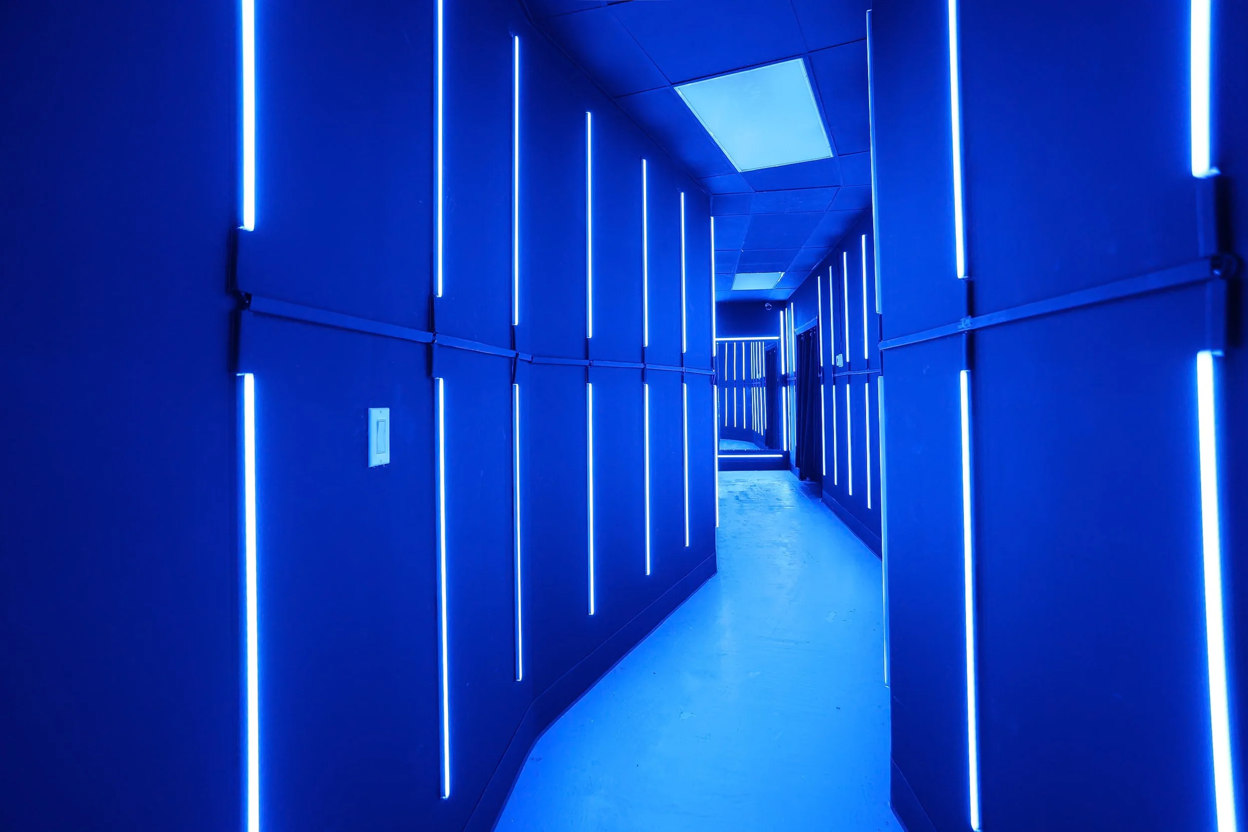 Vogue Tunnel Hallway