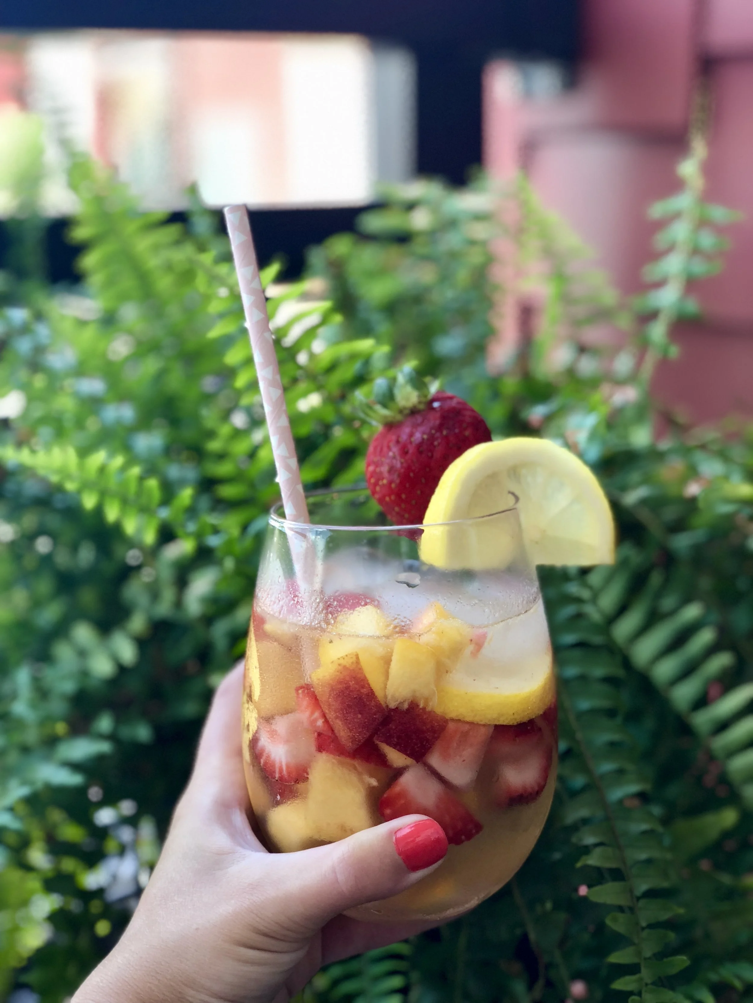 easy-white-wine-sangria.jpg