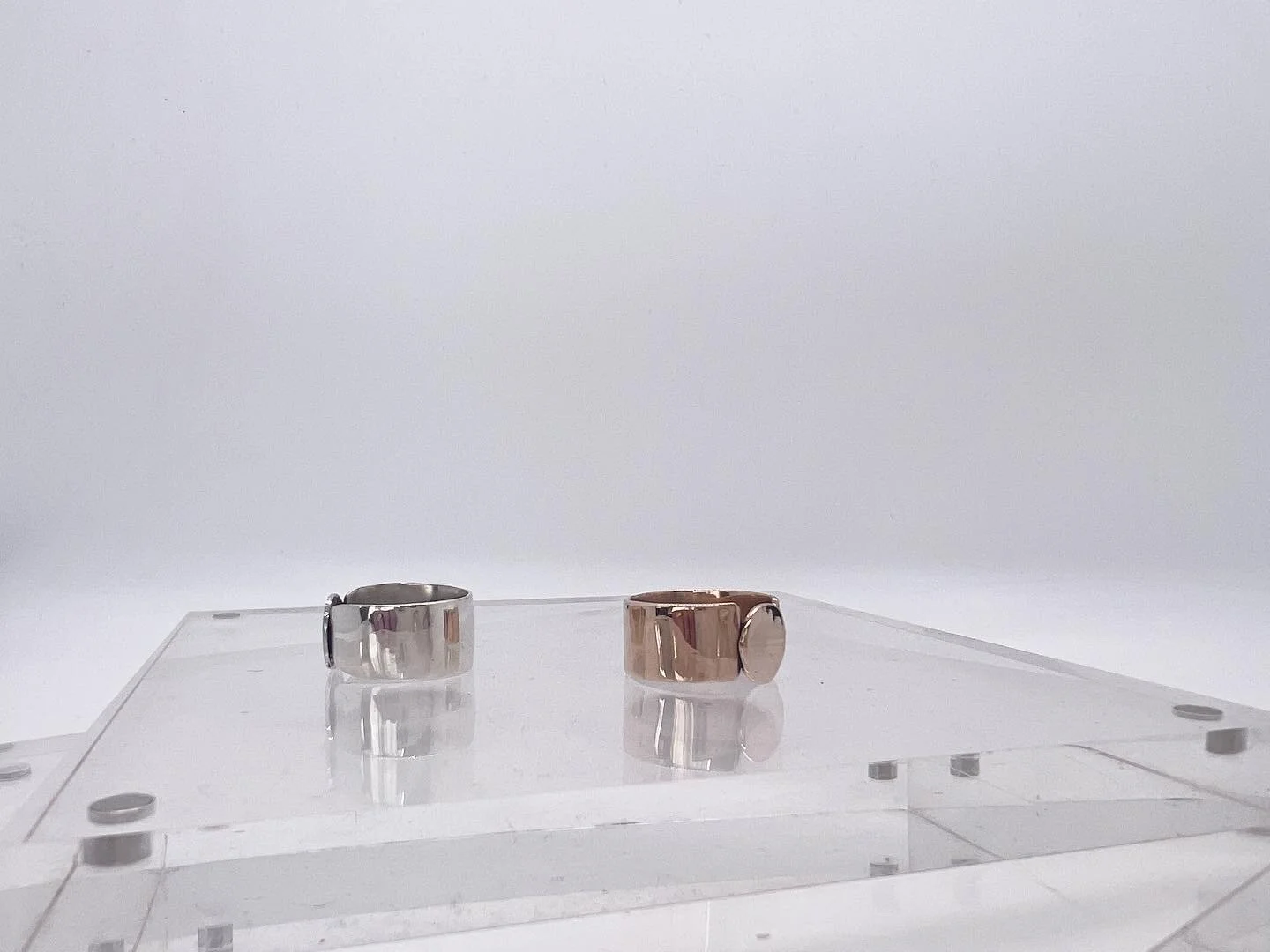 10302681-DD21-4B80-B27A-966ADC919382