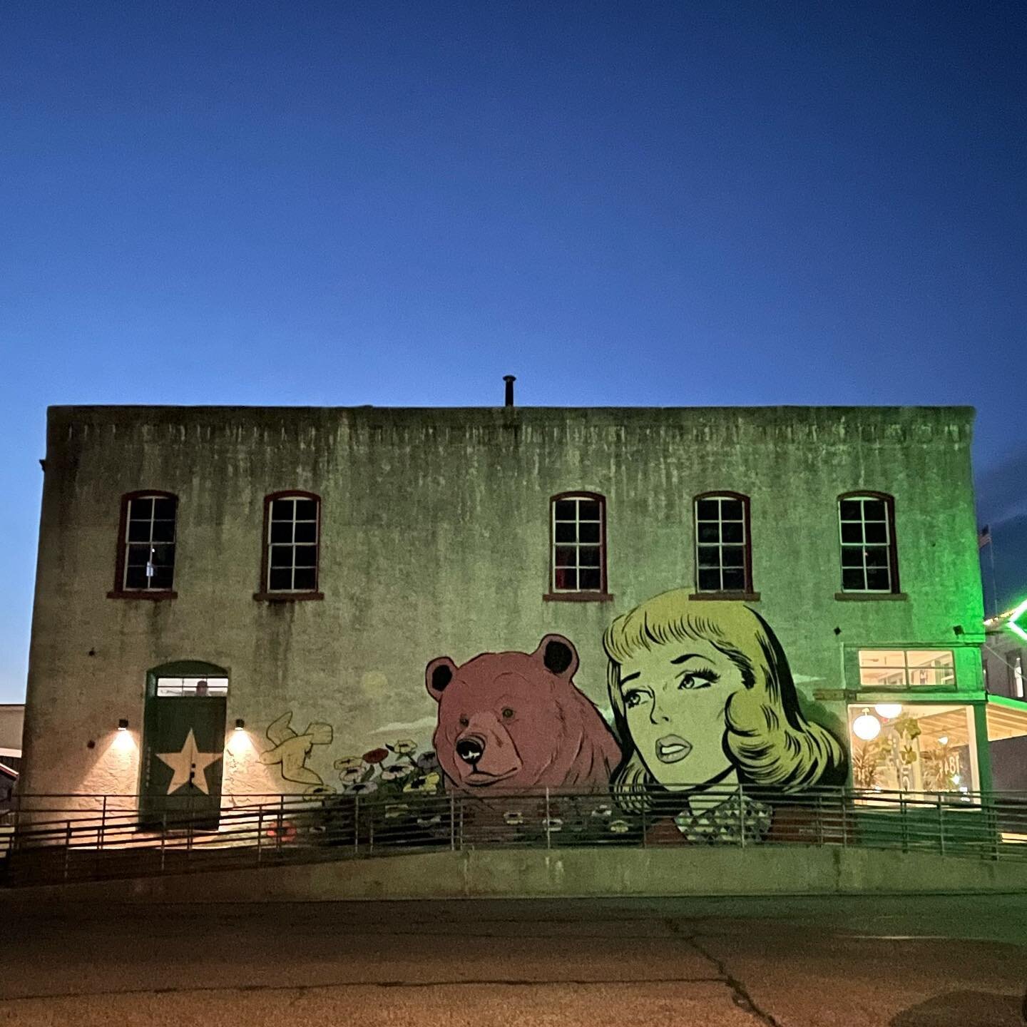 1 8 4 4 💙
.
.
The murals in downtown Brenham are SO fun! This is the side of the 1844 Liquor Market! Sunset lighting and #nofilter photography for the win! 💙
.
.
#brenhamtx #brenhamtexas #visitbrenham #texasphotographer #texasphotography #texasarti