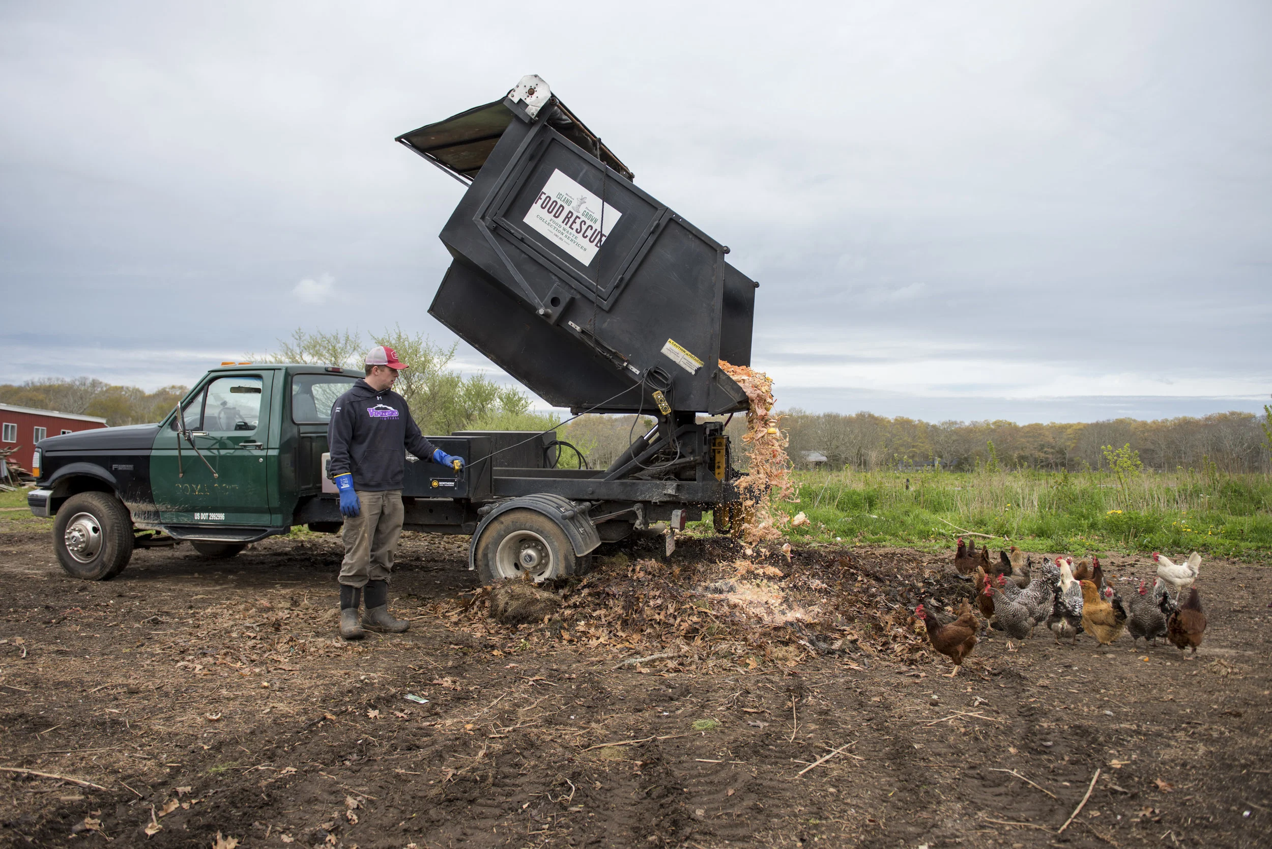 PSES_7033072043_Composting_04.jpg