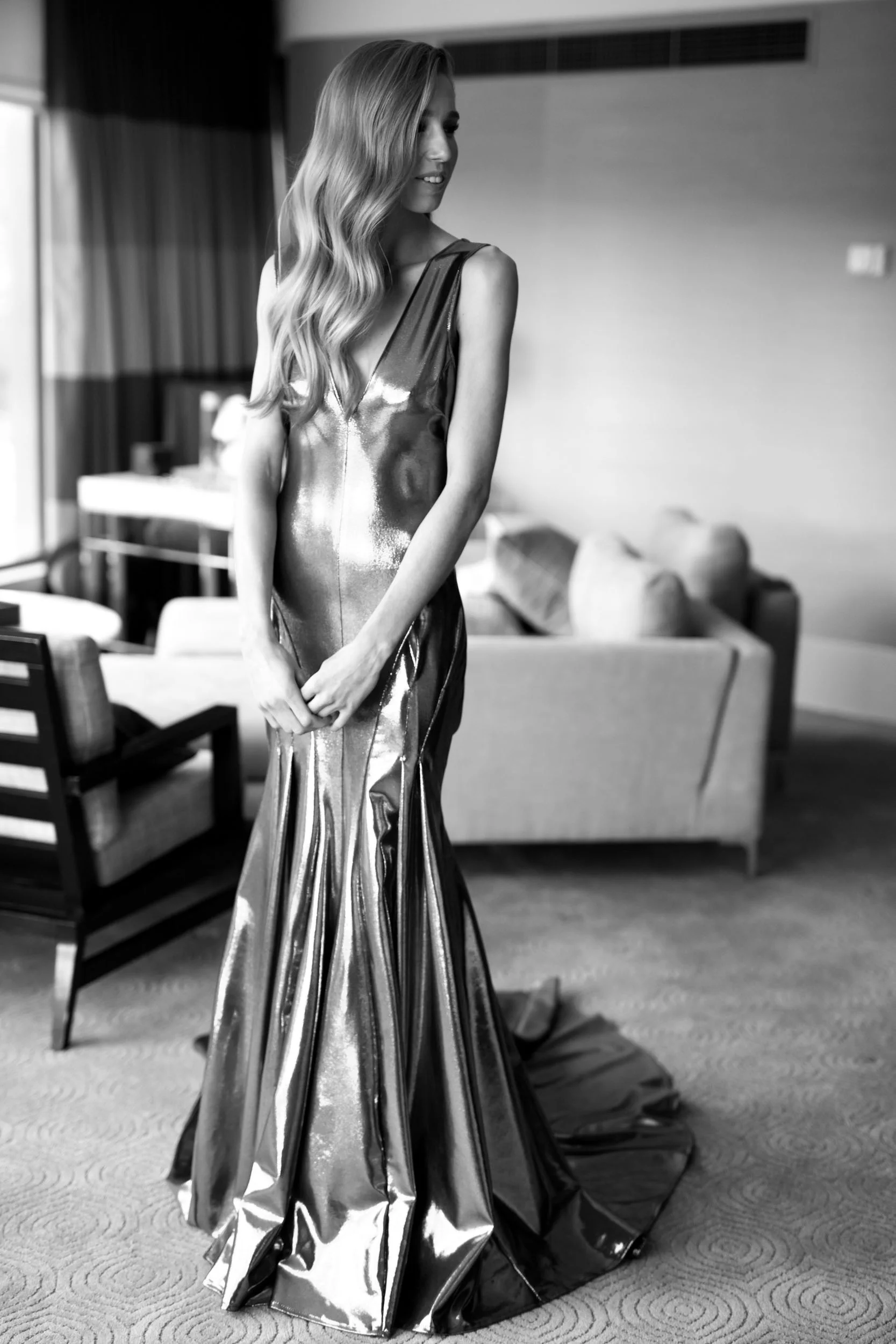 White Vine Photography-Sophie Harmer-2018-Brownlow-best-dressed-Georgia-Young-Couture-Melbourne-Photographer-Crown-Fshion (8 of 13).jpg
