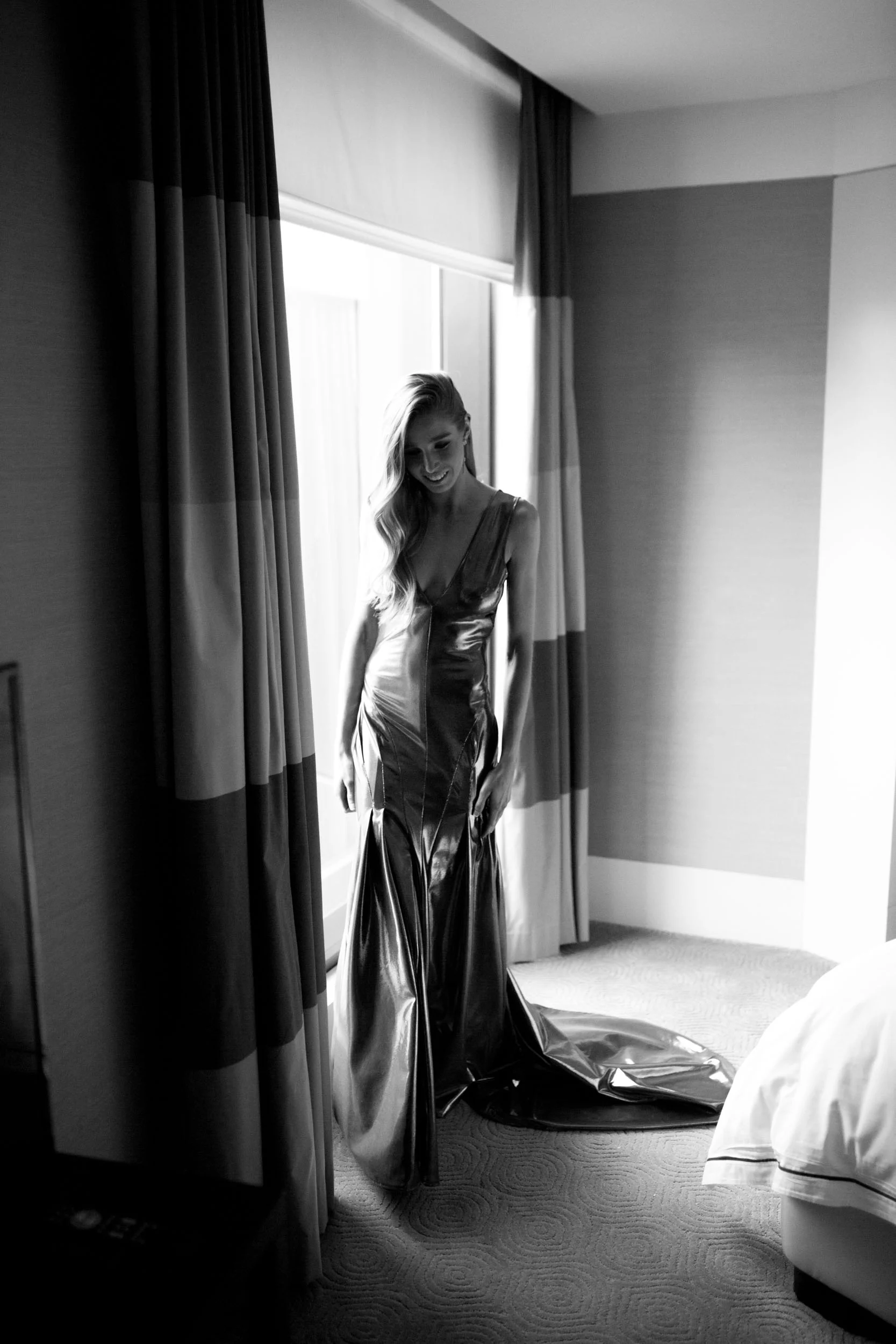 White Vine Photography-Sophie Harmer-2018-Brownlow-best-dressed-Georgia-Young-Couture-Melbourne-Photographer-Crown-Fshion (10 of 13).jpg