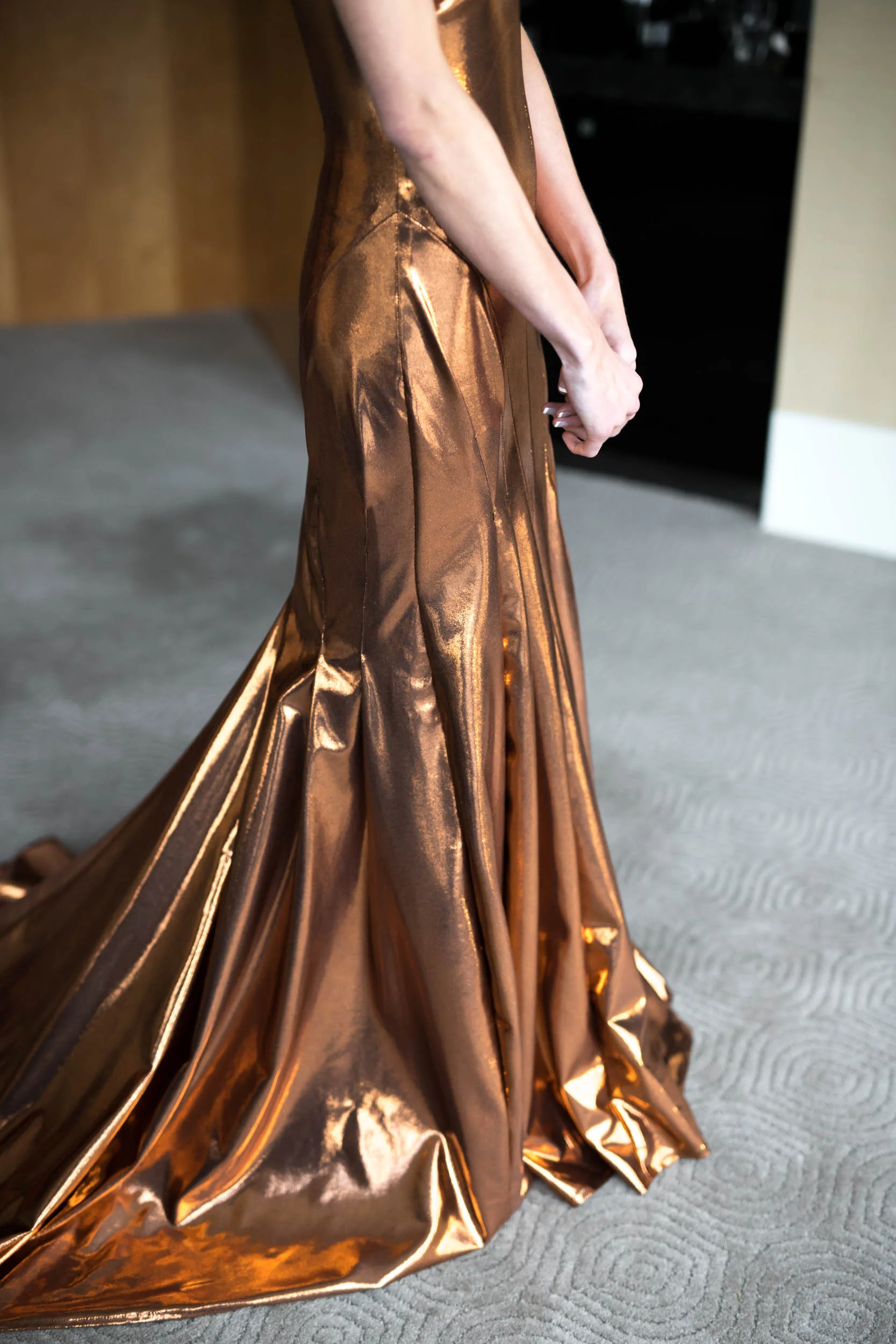 White Vine Photography-Sophie Harmer-2018-Brownlow-best-dressed-Georgia-Young-Couture-Melbourne-Photographer-Crown-Fshion (11 of 13).jpg