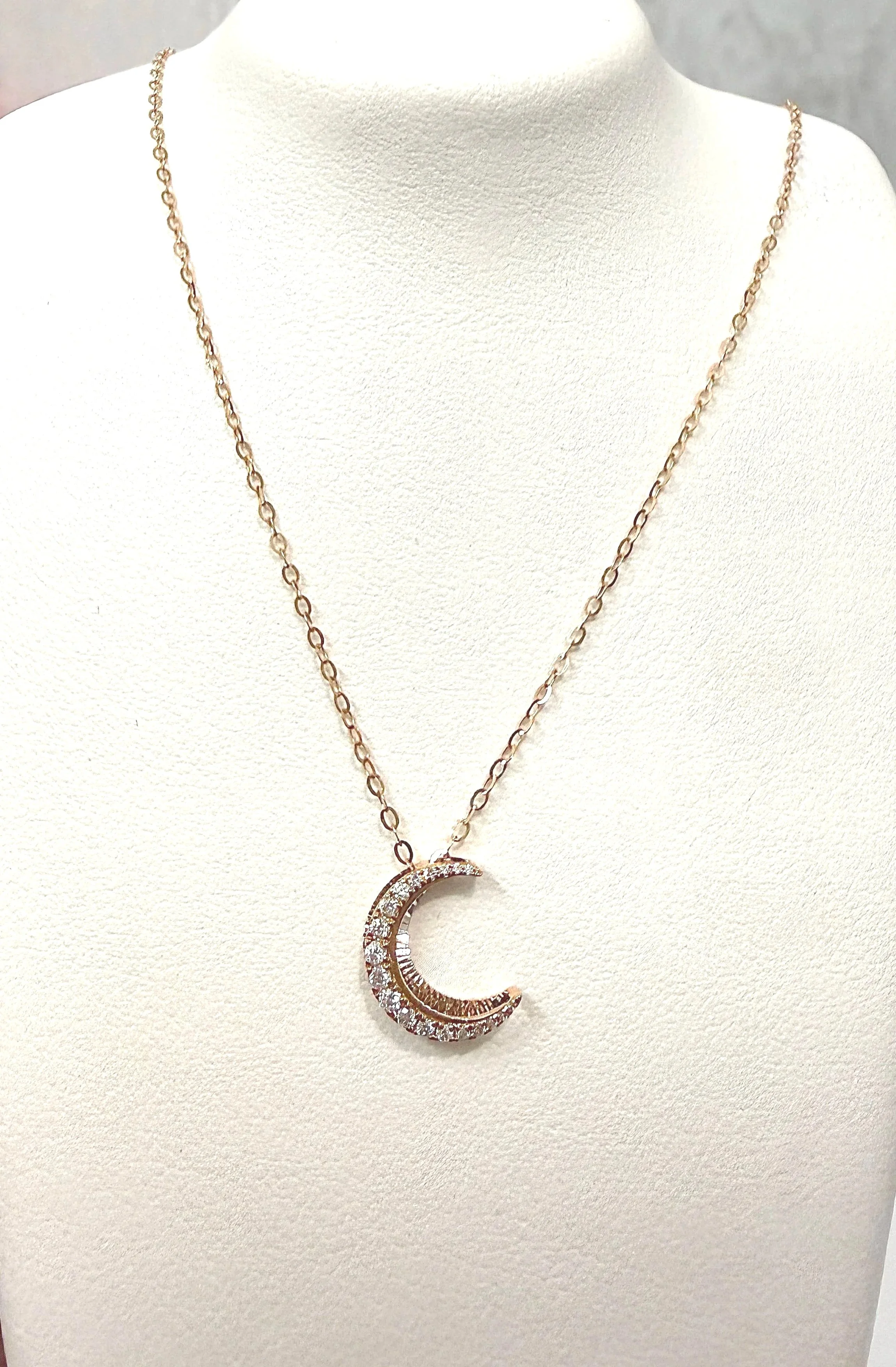 Diamond%252BMoon%252BNecklace%252B18ct%252BRose%252BGold%252Bon%252Bbust.jpg