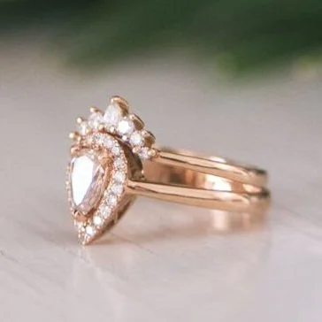 Champagne+Pear+Diamond+Ring+in+Rose+Gold+by+TORY+%26+KO+with+background+Anna+Munroe+Photography+copy.jpg
