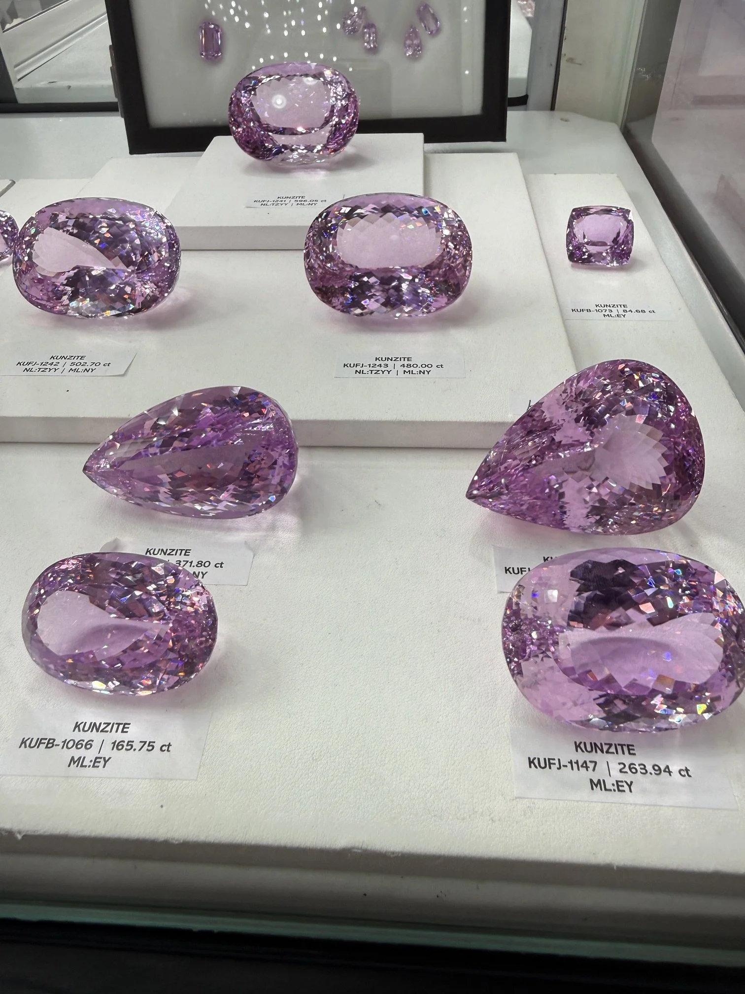 Kunzanite.jpg