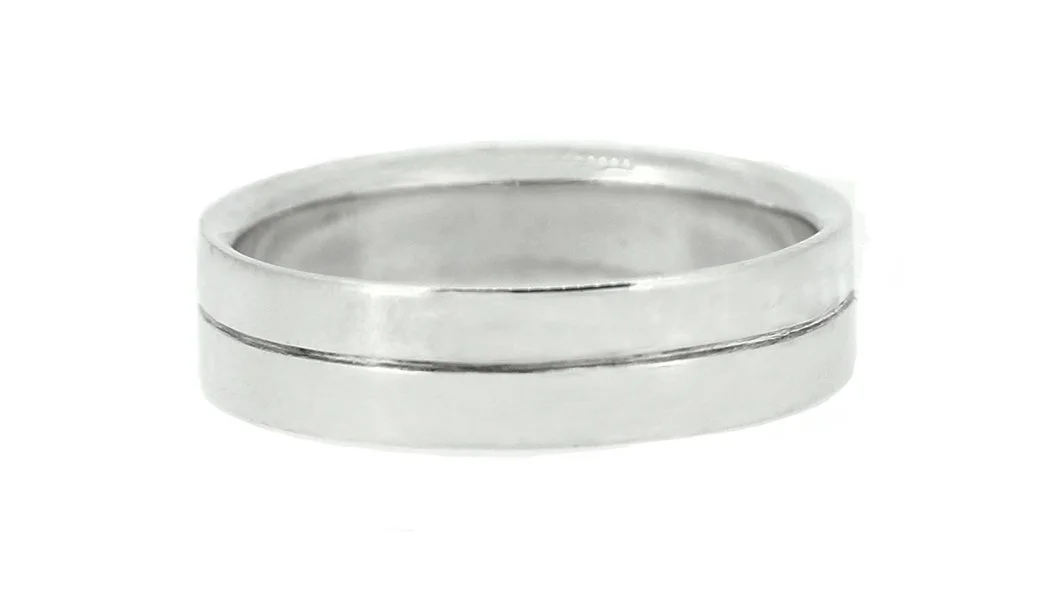 Mens White Gold Ring with single line detail.jpg