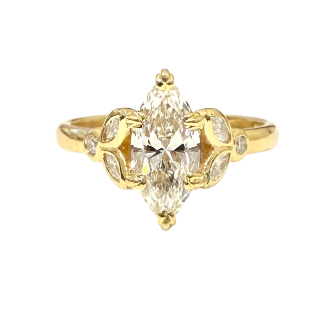 Lab-grown+Marquise+and+Round+Diamond+Ring+in+9ct+Gold.png