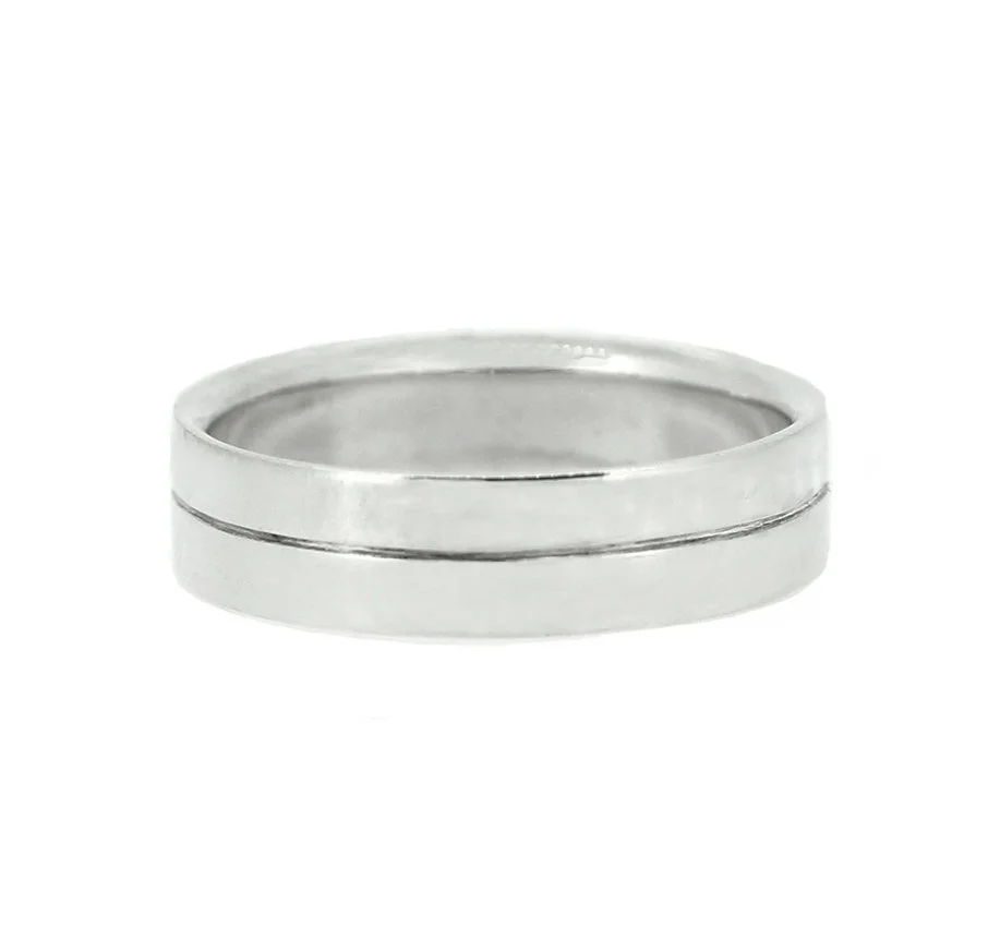 Mens White Gold Ring with single line detail.jpg