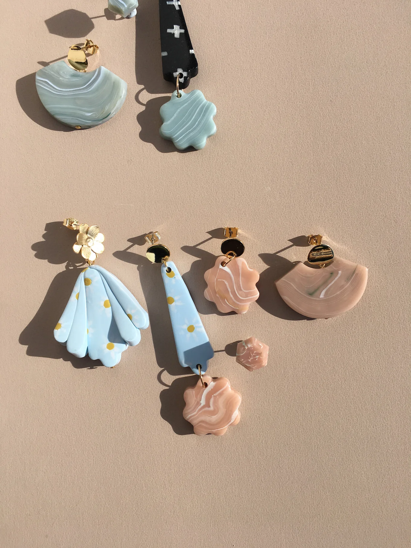 Daisy+Apricot Quad.JPG