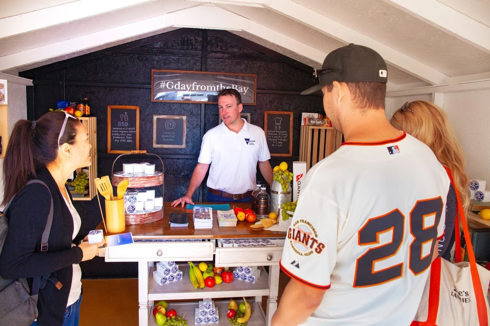 VISIT VICTORIA &amp; QANTAS AIRWAYS