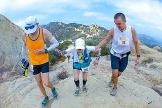 runners_helping_bulldog.jpg