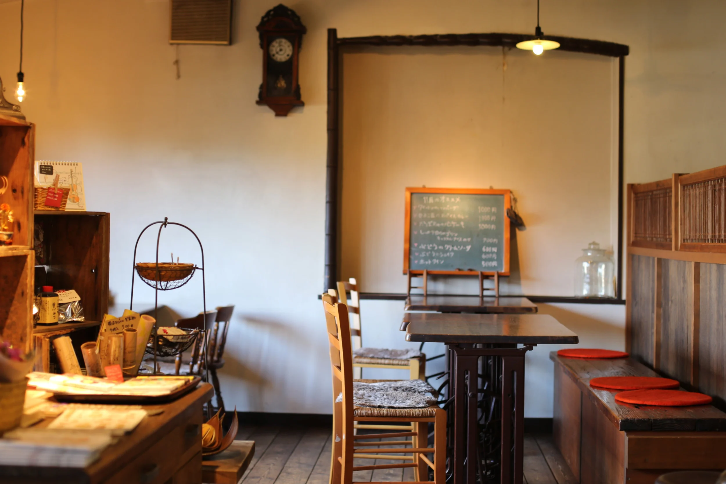 Tsugura-sha_Interior_w2500px.jpg