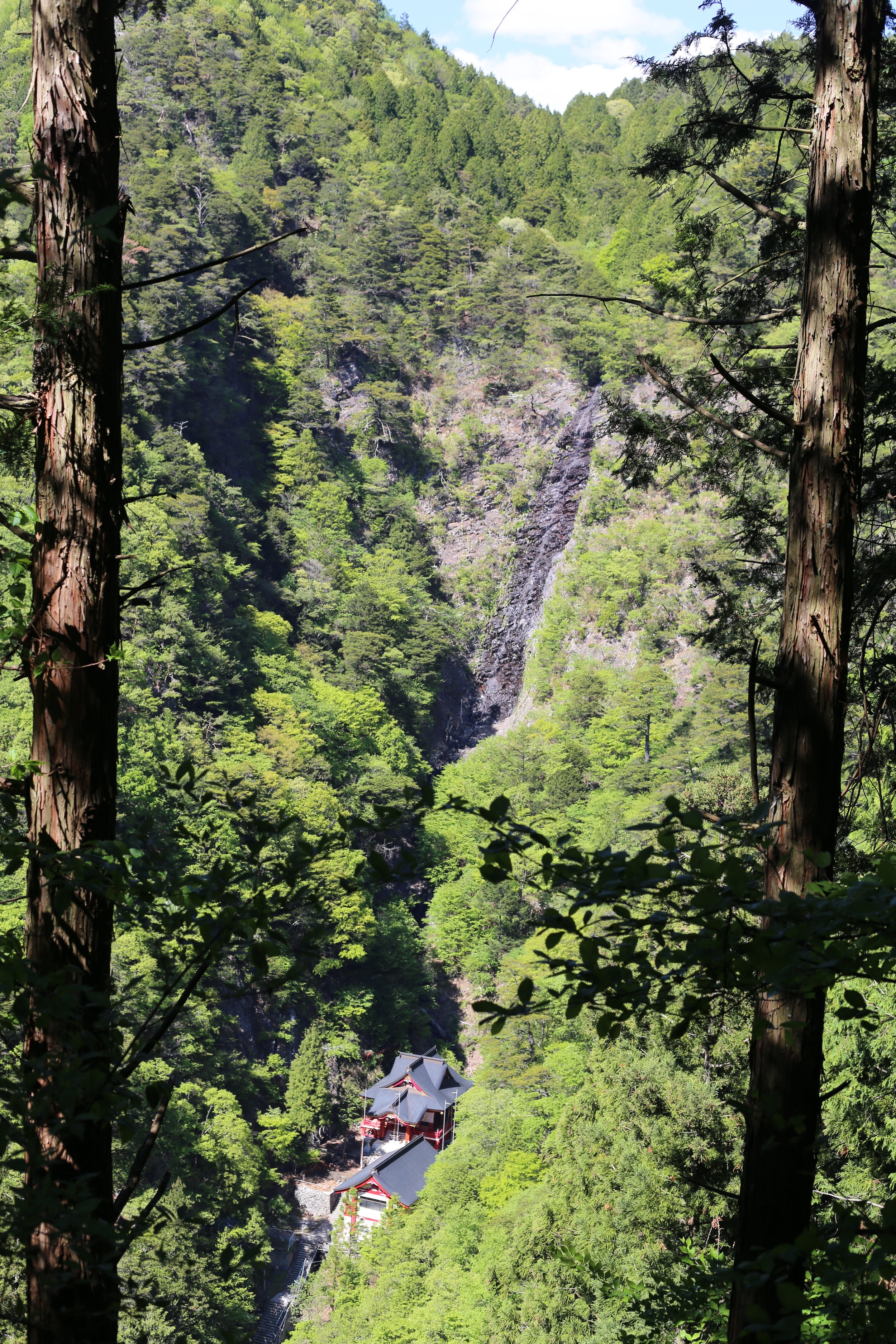 Koshu Valley_Japanese Wine Region_Waterfall.JPG