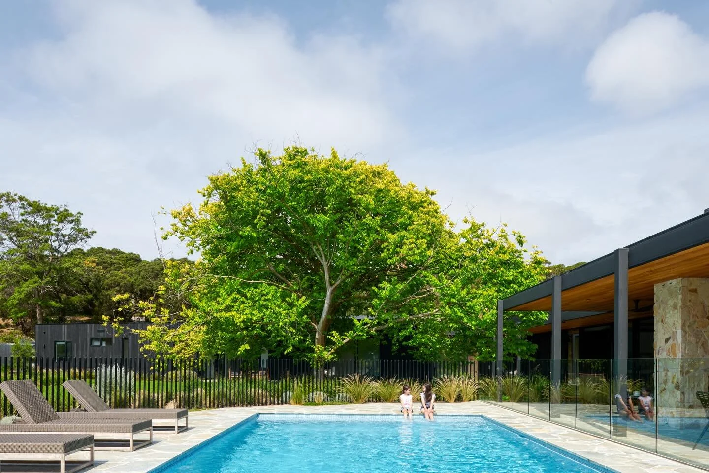 Whitecliff&rsquo;s House

Architect: @ascuiandco 
Photographer: @mrveeral 

#landscapearchitecture #landscapedesign #pooldesigns #coastalgarden #morningtonpeninsula