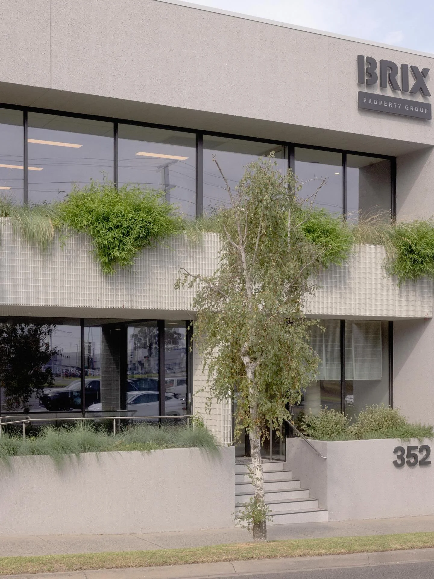 Renovated Office &amp; Elevated Facade

Developer: @brixpropertygroup 
Architect: @cerastribley 
Photography: @peternevett 

#landscapearchitecture #planterbox #greenfacade #hardenbergiaviolacea #nativeplants