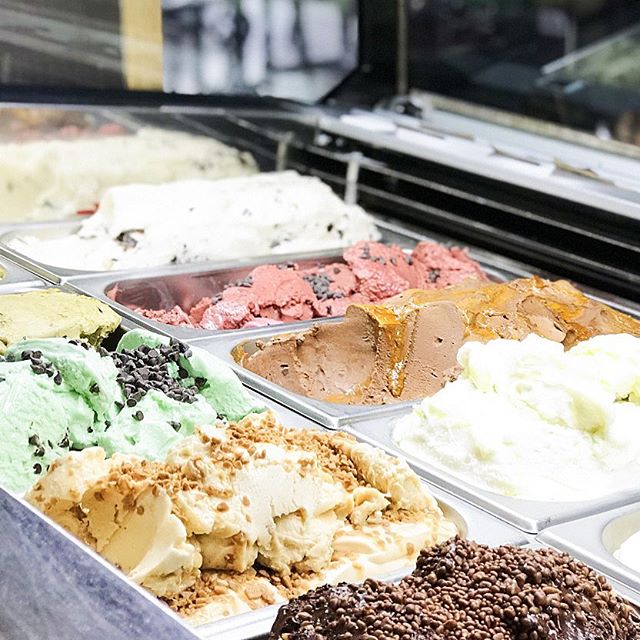 Our Gelato fridge at @therailwayinnportslade is stocked up and ready for this sunny weather. Come down and grab a scoop... or three 😋 &bull;.
&bull;
&bull;
&bull;
#brightonandhove ##sussex #eastsussex #brightonlife #thisisbrighton #brighton #brighto