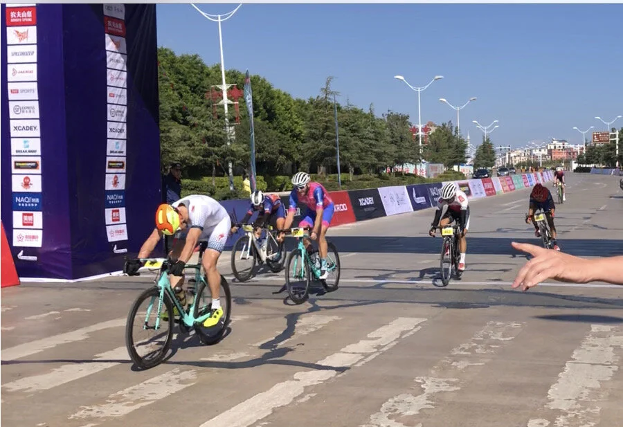 Stage 4: Strong Vitmanovskii wins elite sprint!