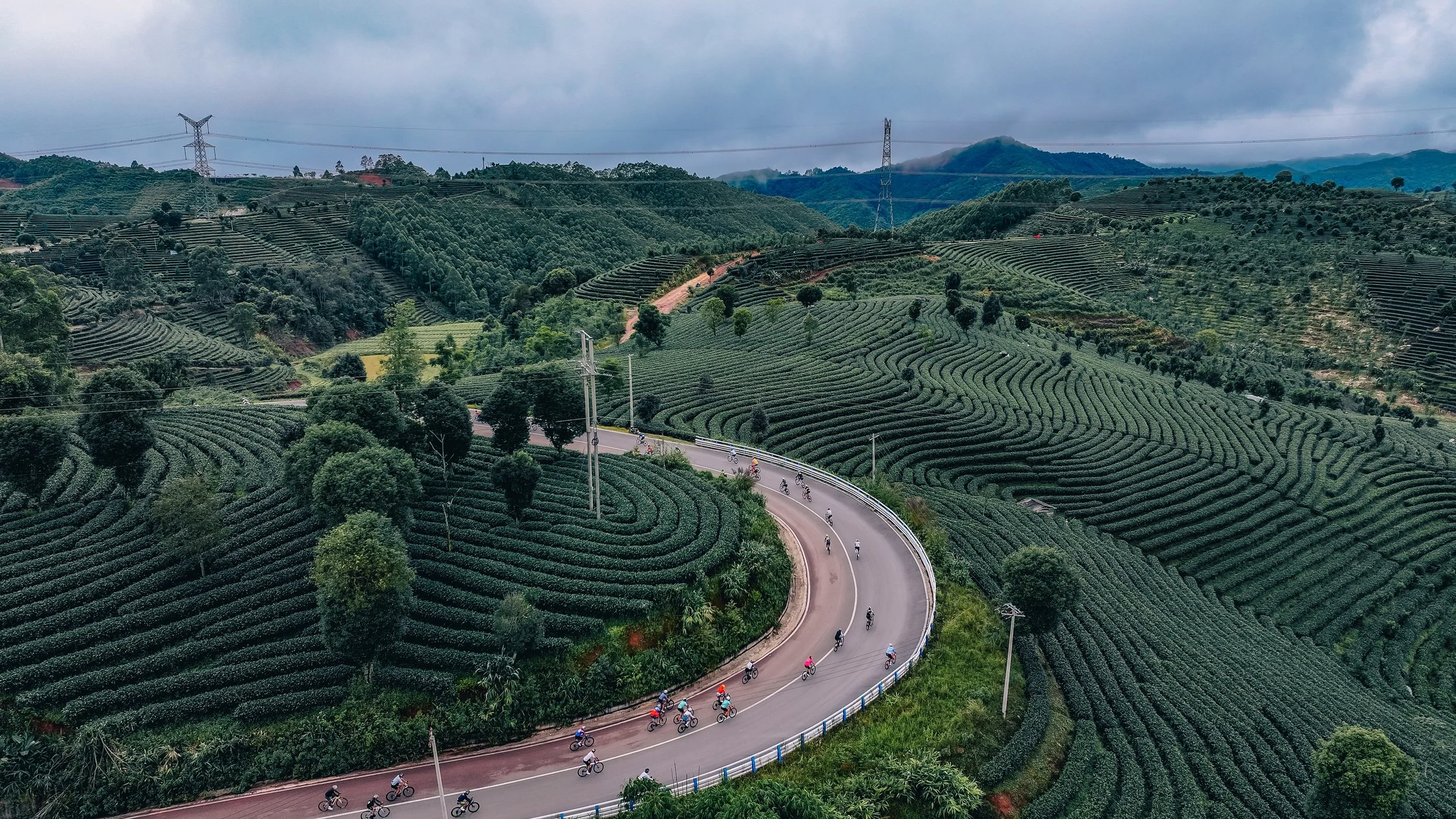 Pu'Er: Chen Hao sprints to 2nd stage win and grabs yellow
