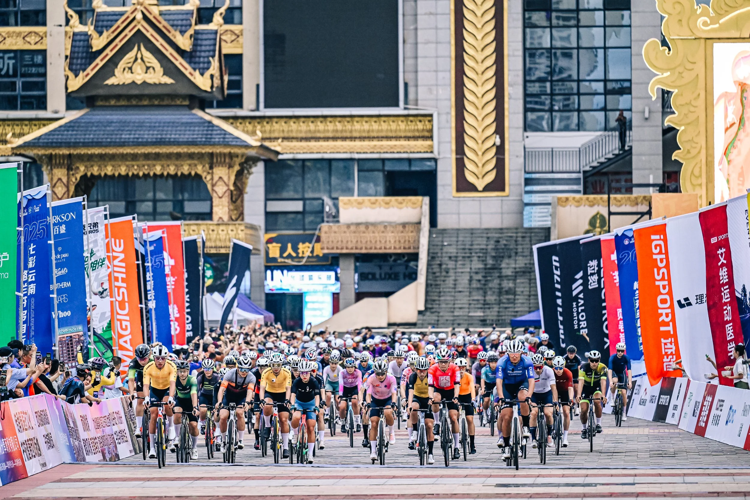 Xishuangbanna: Chen Hongbo surprise stage winner on another tough day