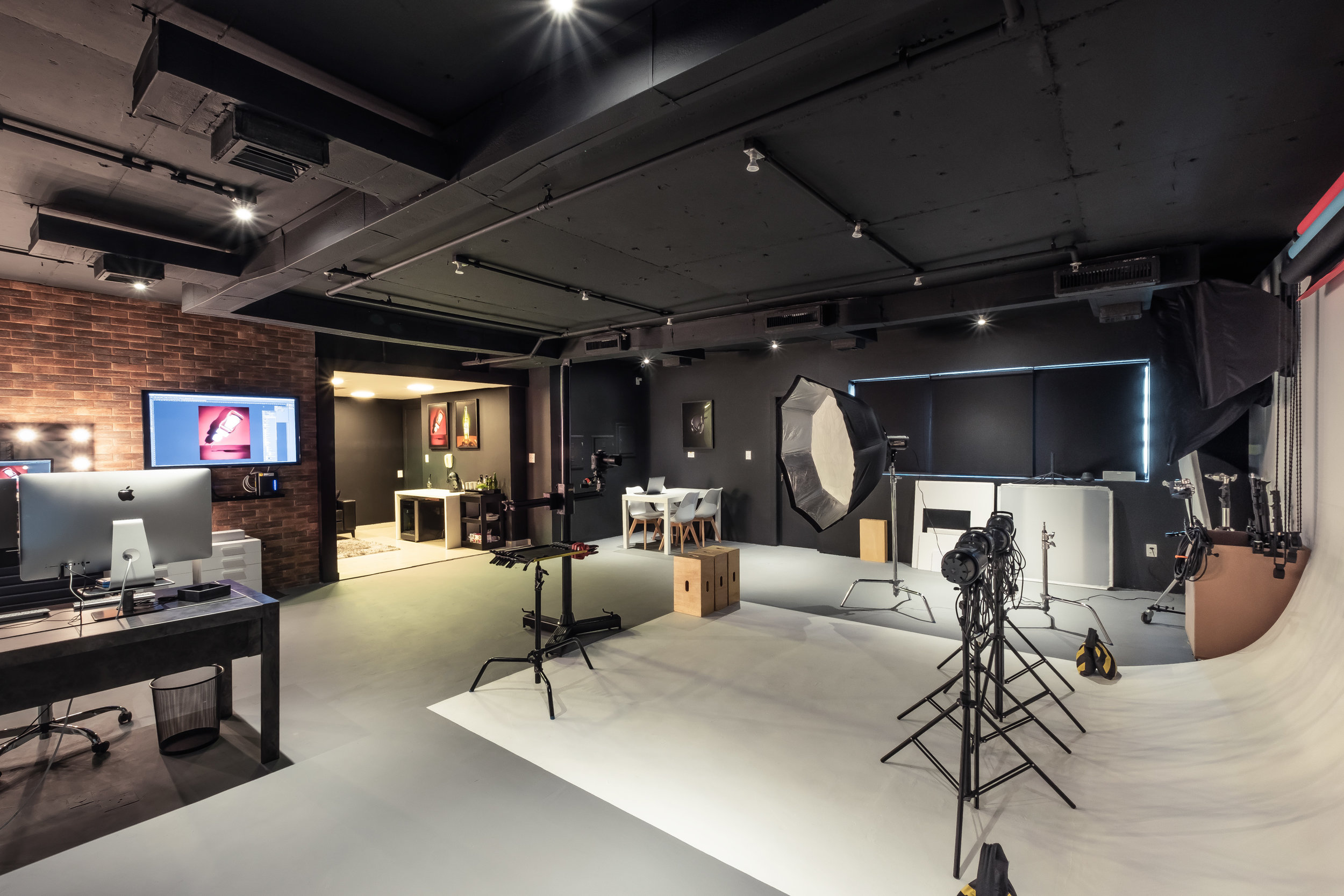studio2.jpg