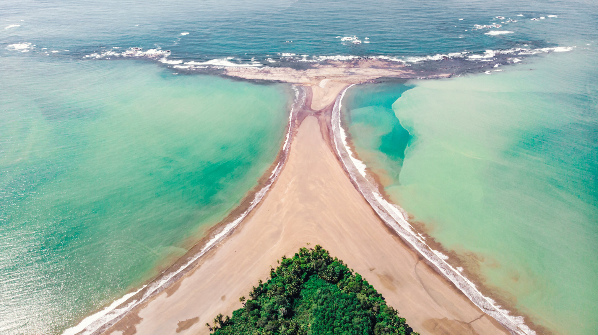 COSTA-RICA-YOGA-RETREAT-EXPERIENCE-RETREATS_whalestailbeach.jpg