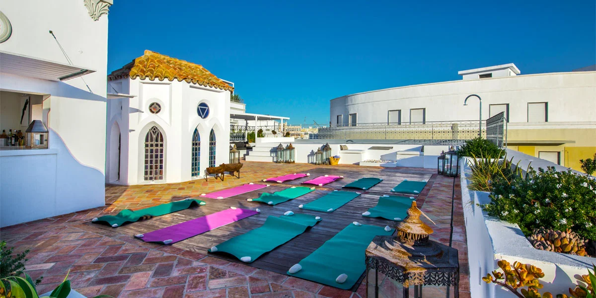 YOGA_WELLNESS_RETREAT_olhao_portugal_EXPERIENCE-RETREATS_TERRACE.jpg