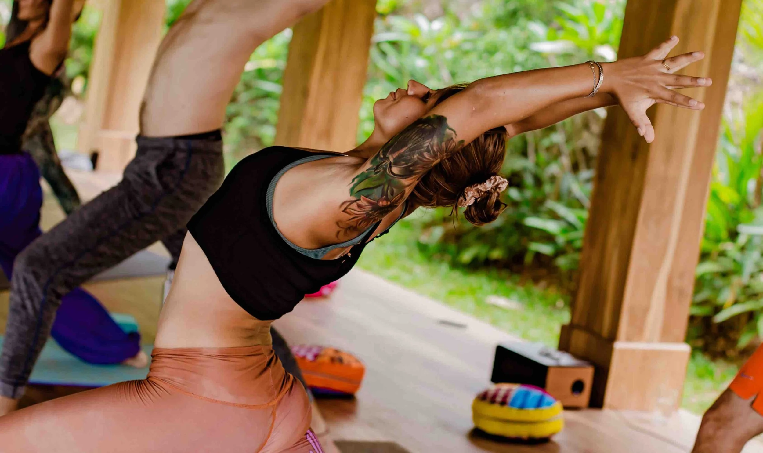 YOGA-RETREAT-VENUE-SRI-LANKA-EXPERIENCE-RETREATS-Yoga-class.jpg
