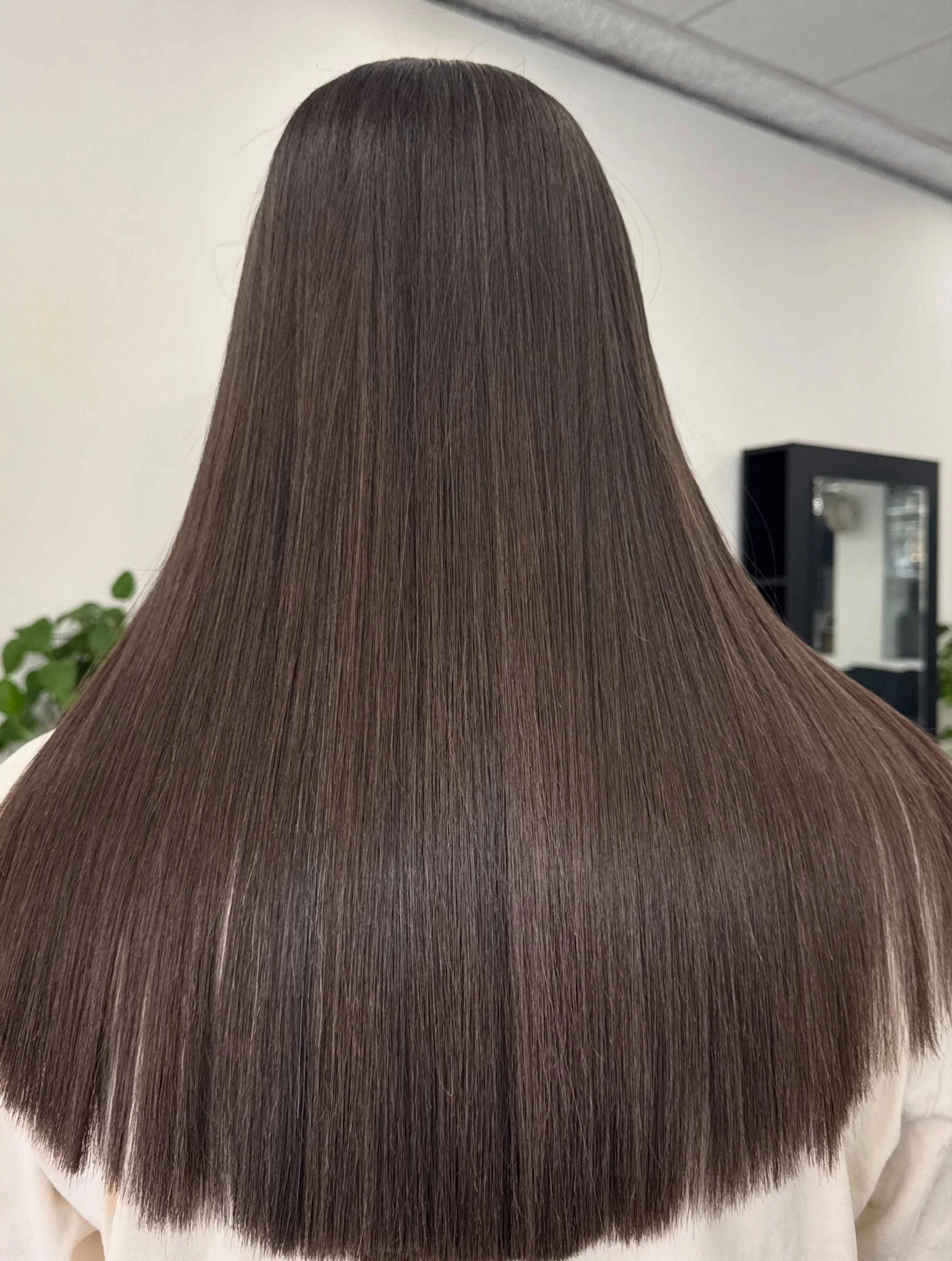 Who else is ready for there Qiqi  straight .
Bookings for in BIO 

@ebonyandivoryhairbeauty 

#perthhairsalon #hairtransformation #beforeandafter #fyp #keratintreatment